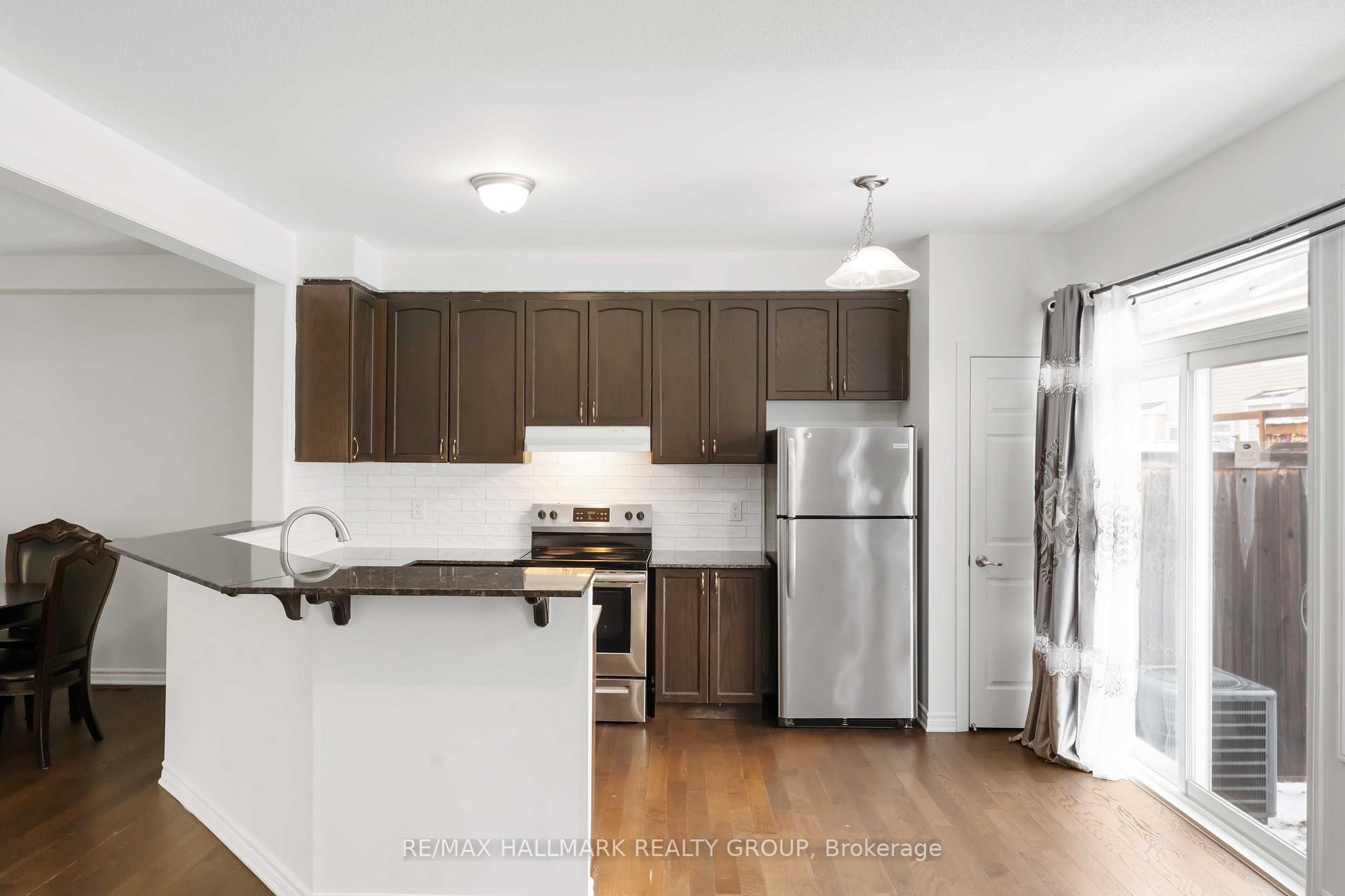 Photo 17 of 248 Willow Aster Circle, Ottawa, Avalon West — HOMEH