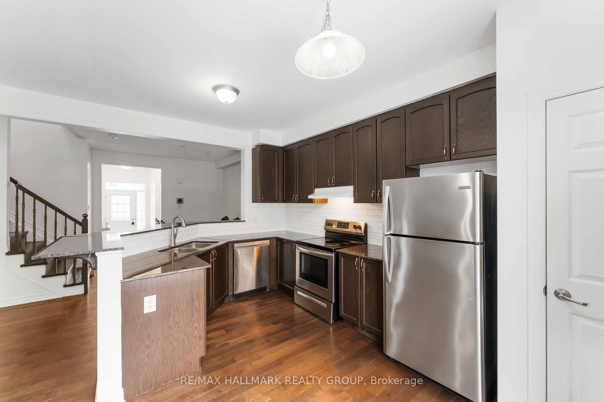 Photo 12 of 248 Willow Aster Circle, Ottawa, Avalon West — HOMEH