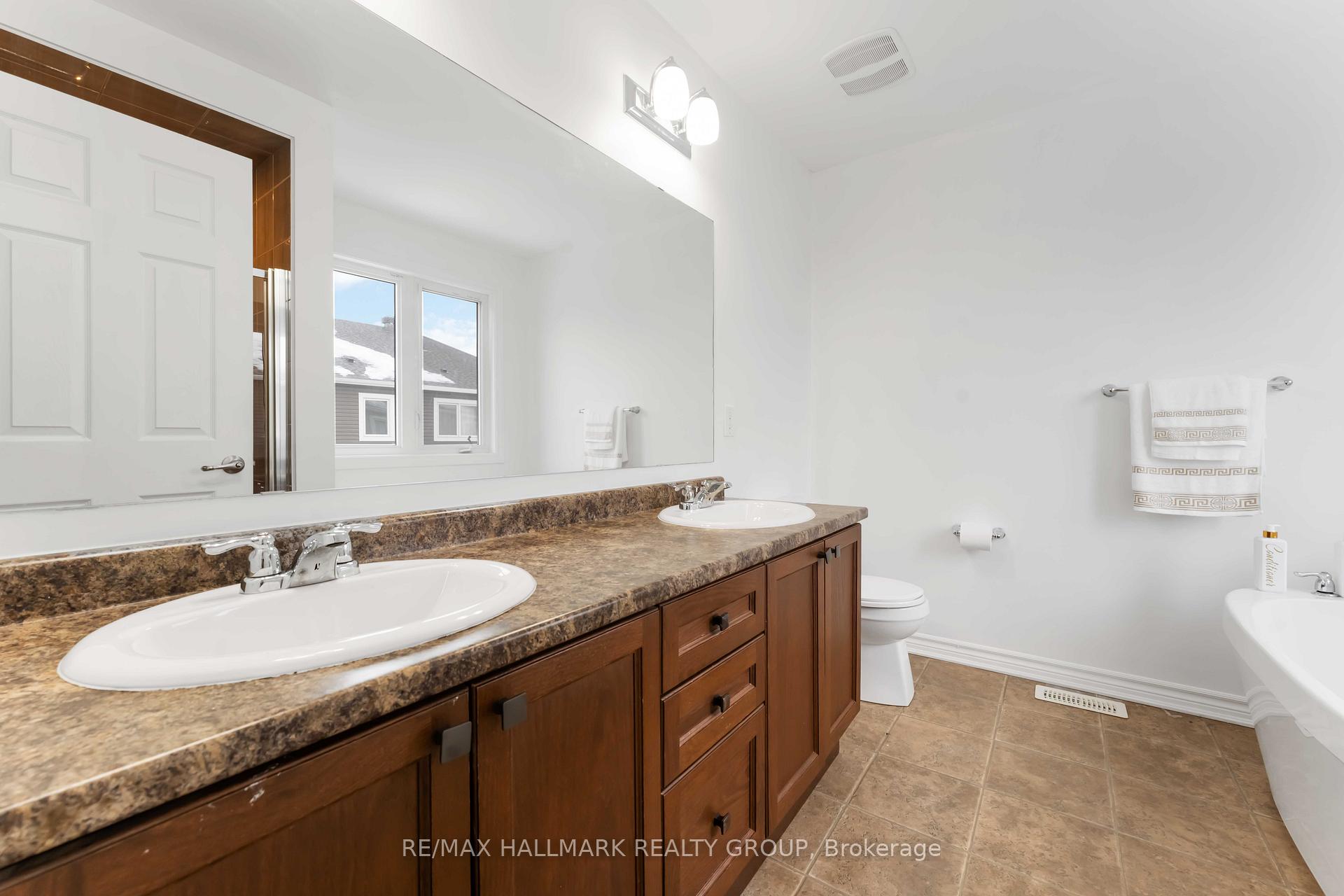 Photo 19 of 248 Willow Aster Circle, Ottawa, Avalon West — HOMEH
