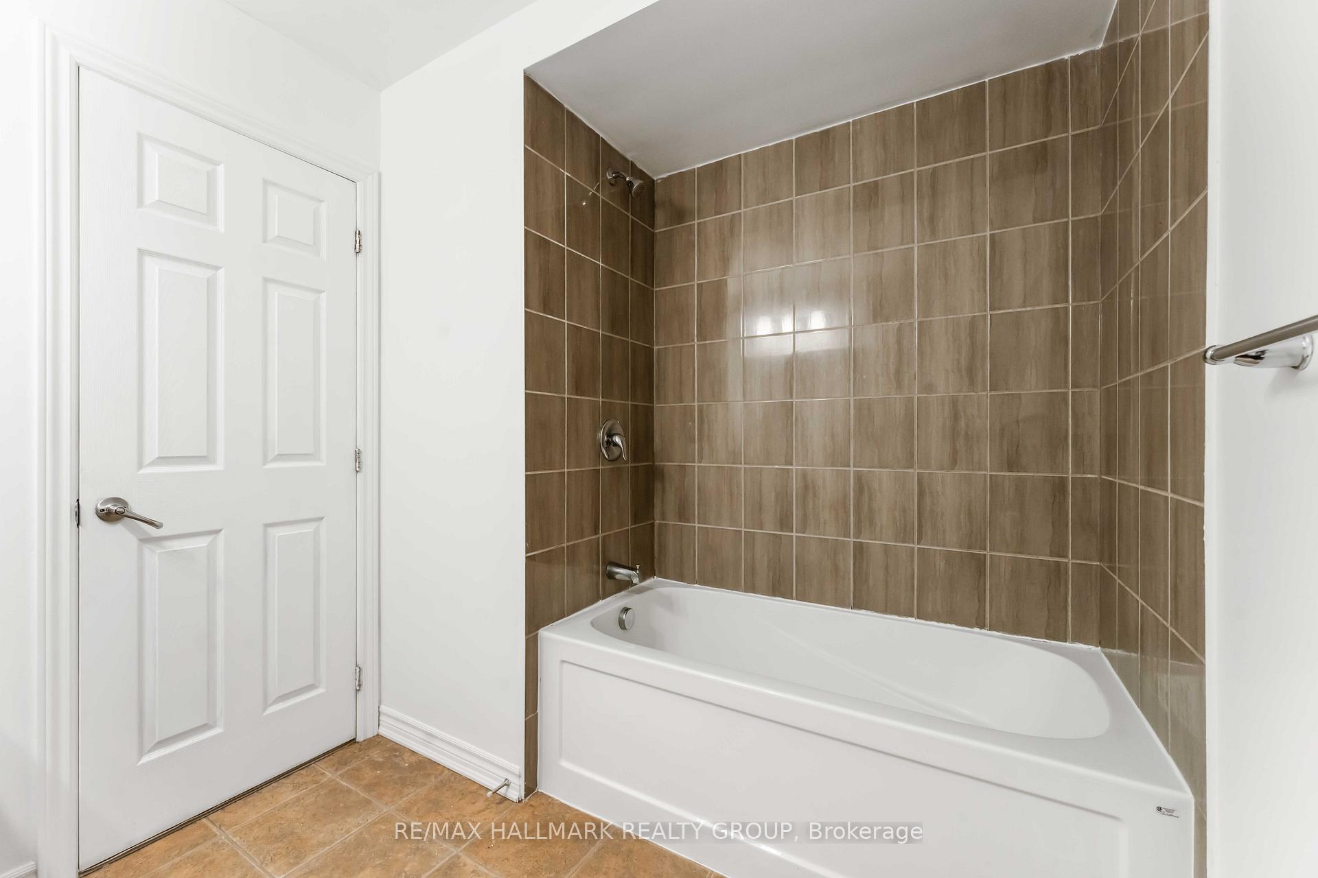 Photo 26 of 248 Willow Aster Circle, Ottawa, Avalon West — HOMEH