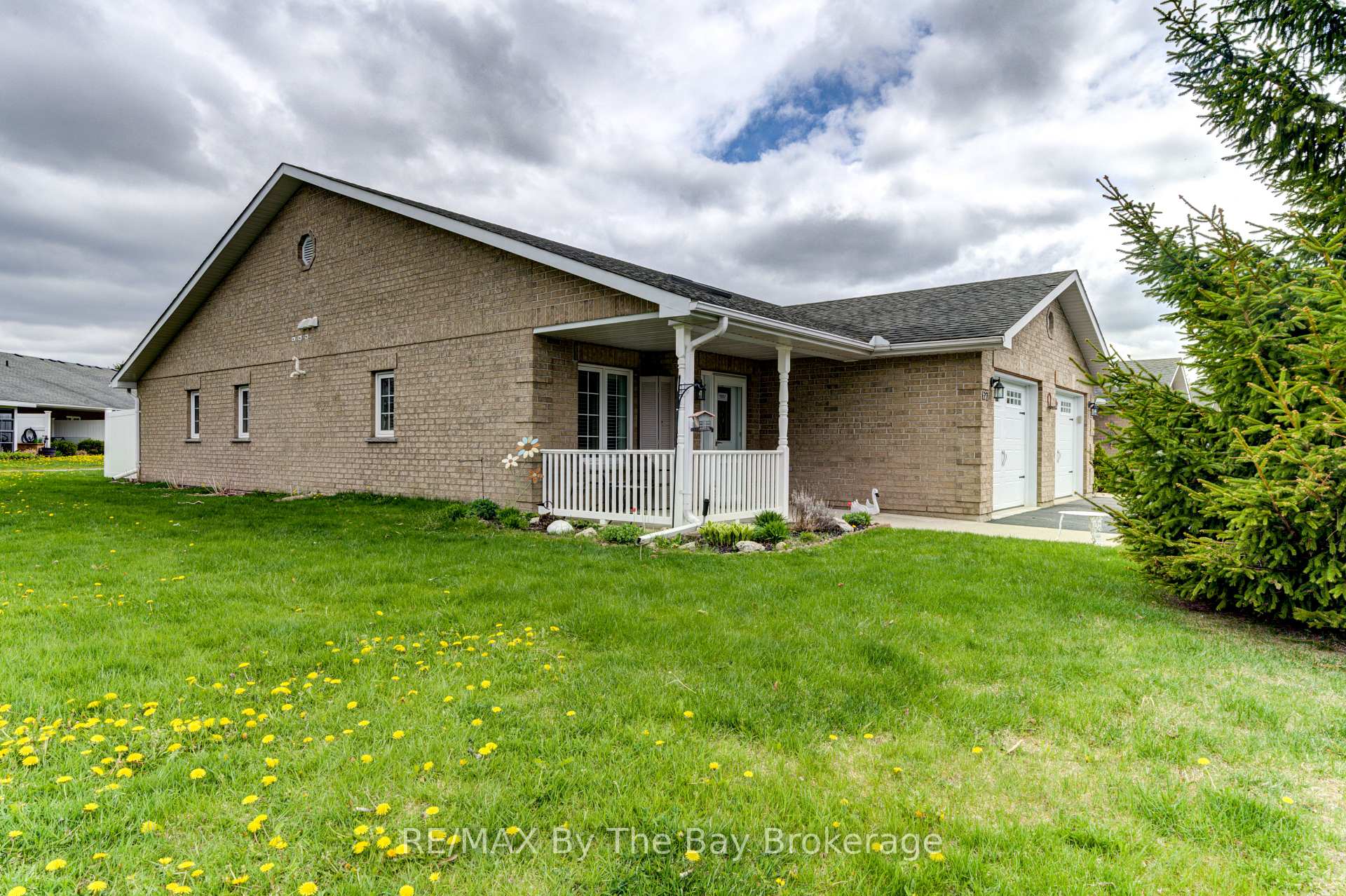 Front of 122 Meadow Lane