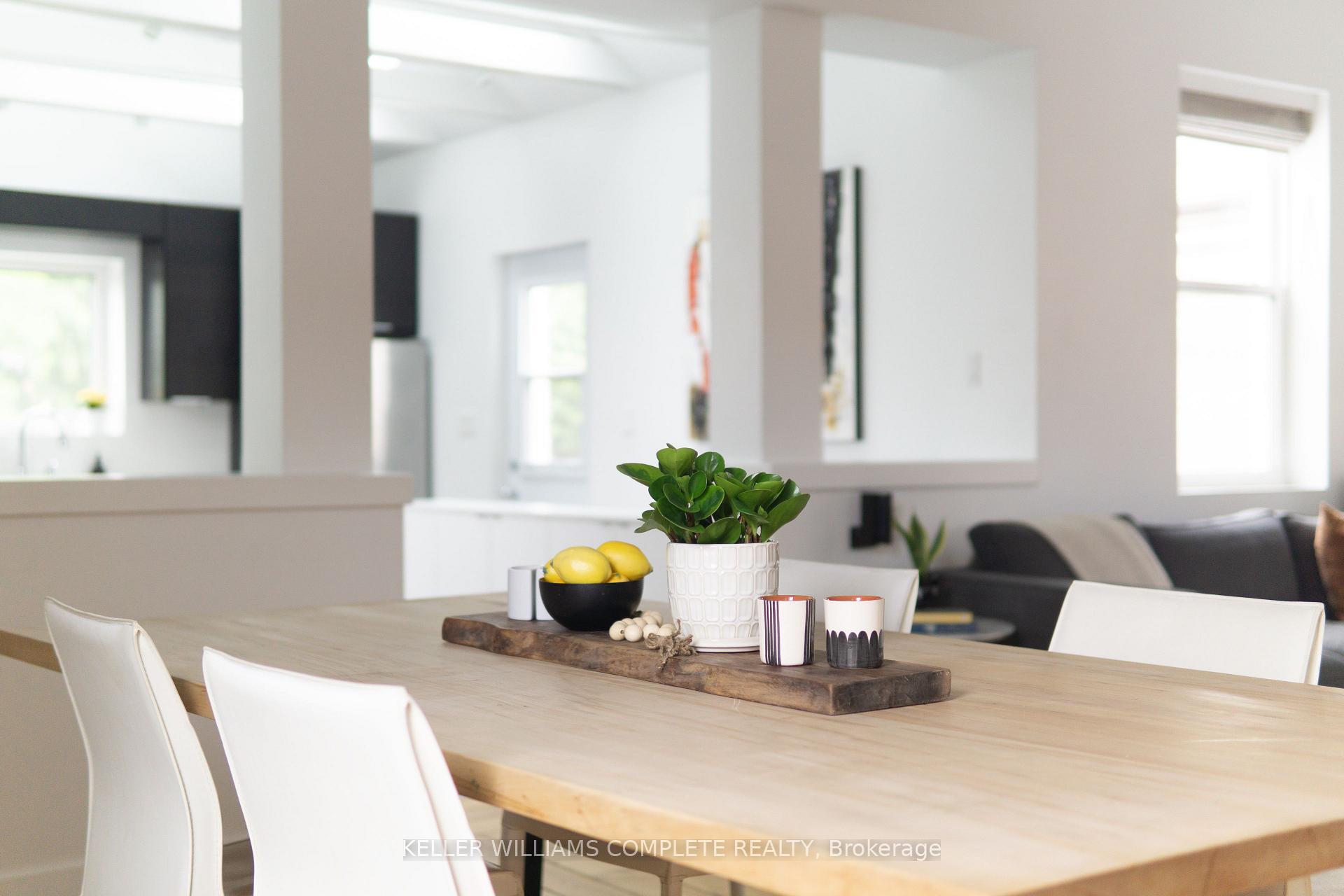 Photo 3 of 124 Locke Street N, Hamilton, Strathcona — HOMEH