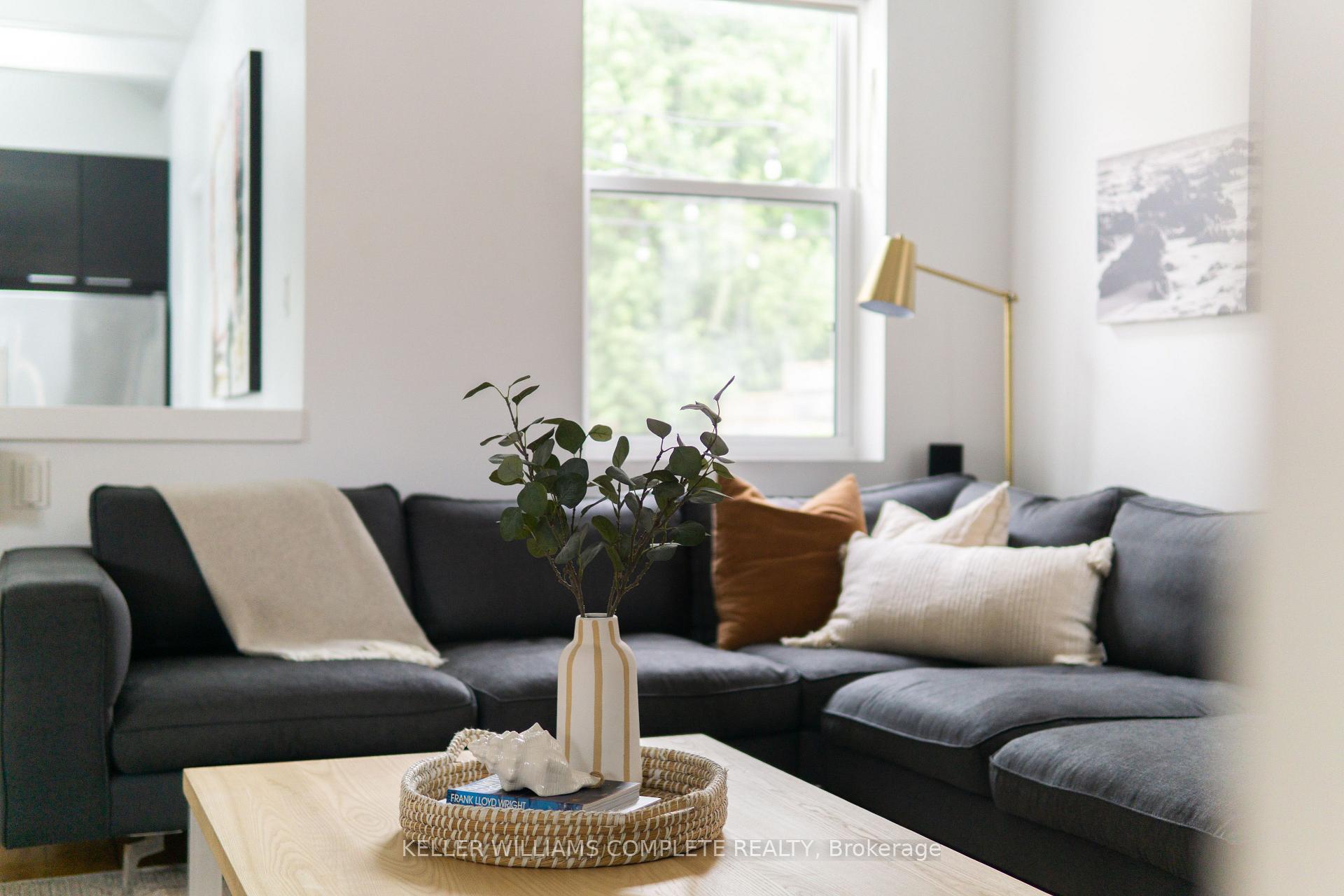 Photo 14 of 124 Locke Street N, Hamilton, Strathcona — HOMEH
