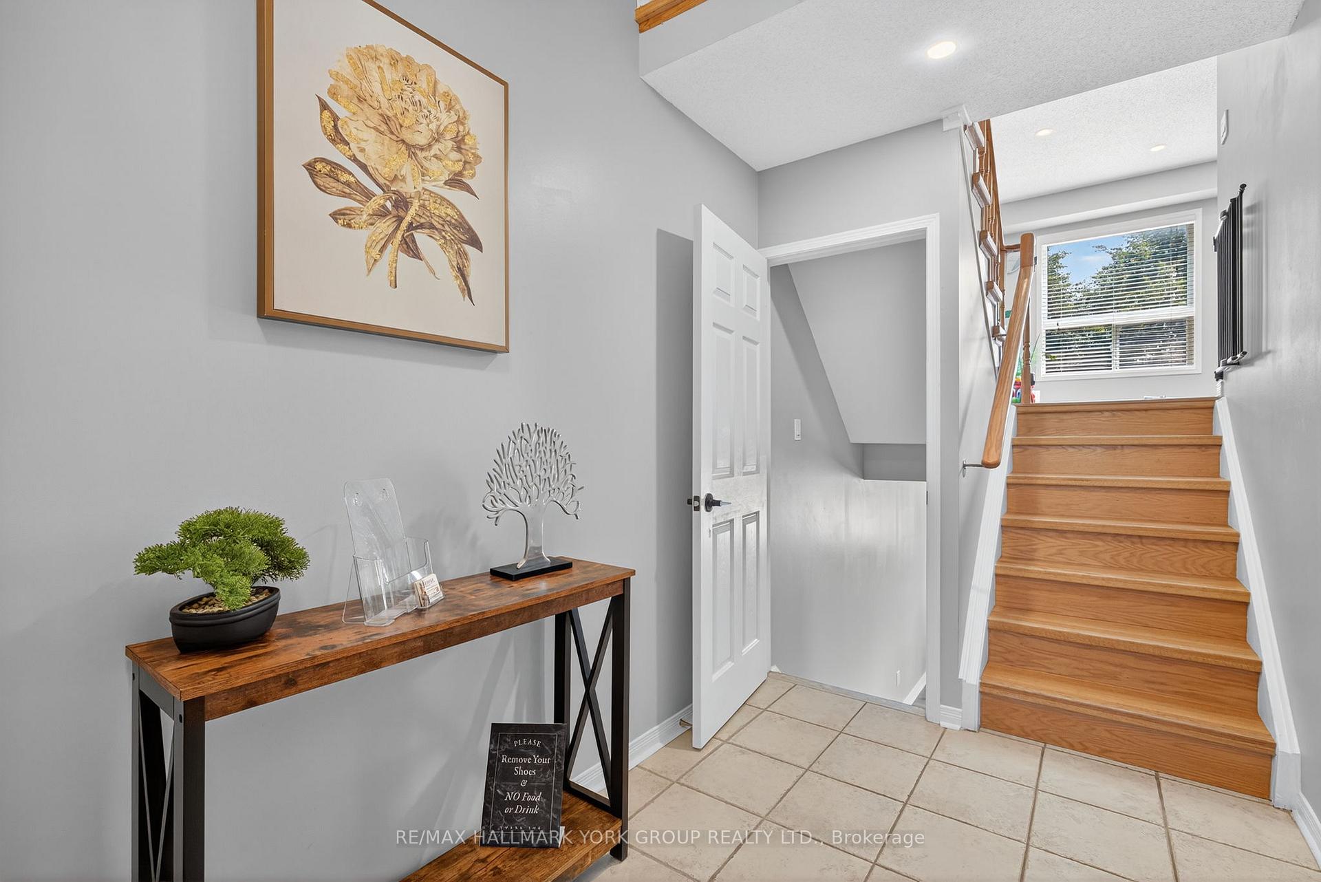 Photo 14 of 45 Baywell Crescent, Aurora, Bayview Wellington — HOMEH