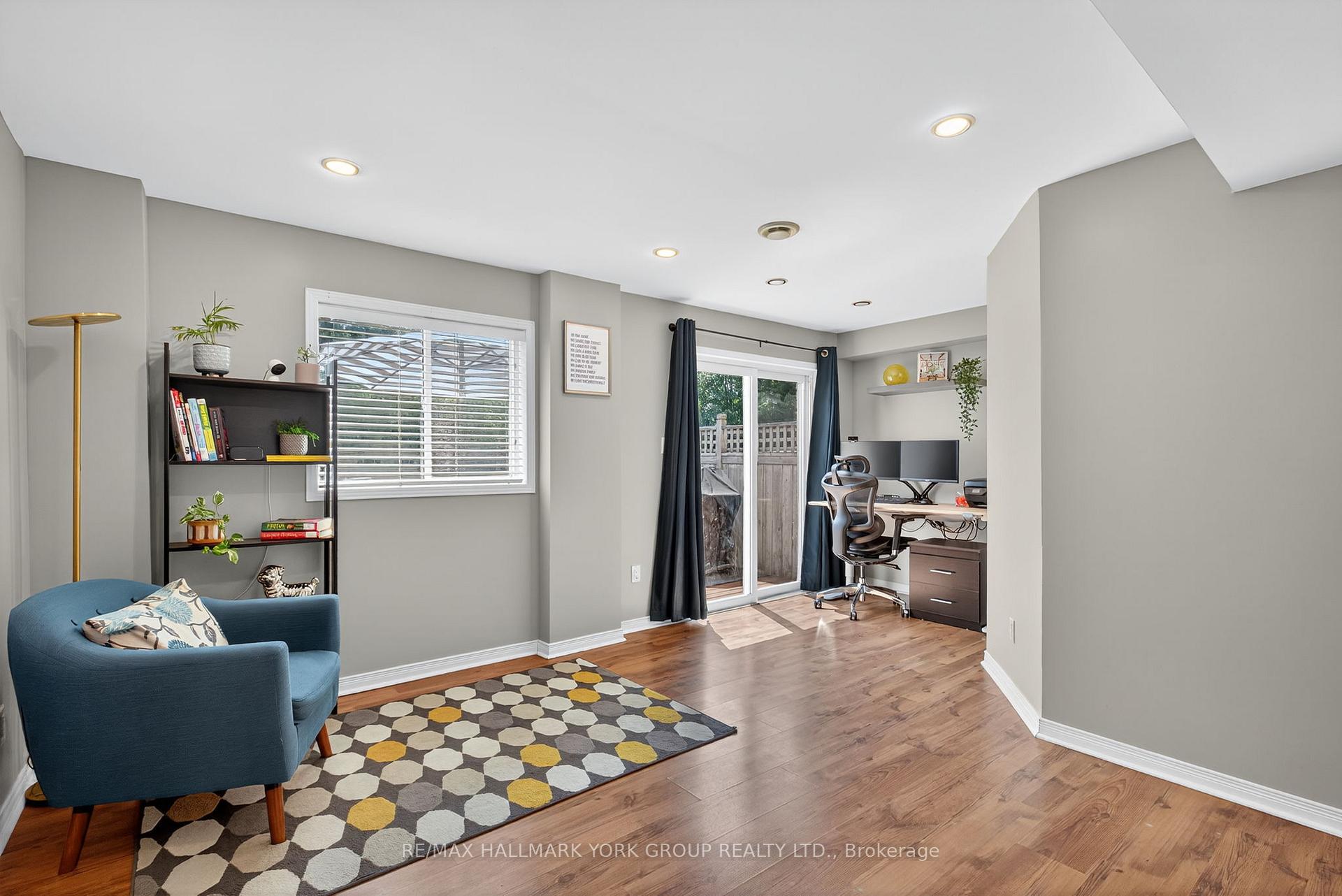 Photo 12 of 45 Baywell Crescent, Aurora, Bayview Wellington — HOMEH