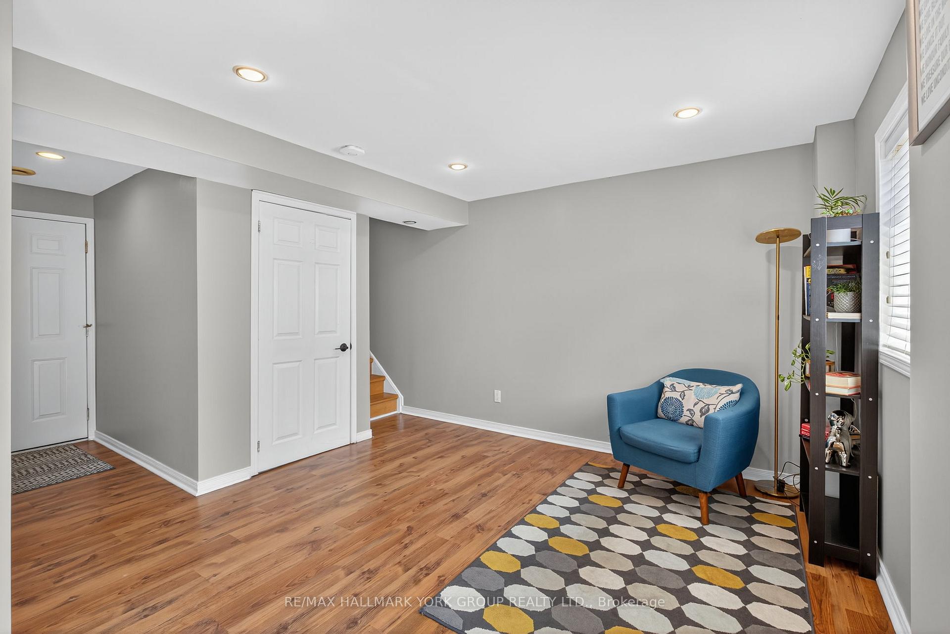 Photo 15 of 45 Baywell Crescent, Aurora, Bayview Wellington — HOMEH