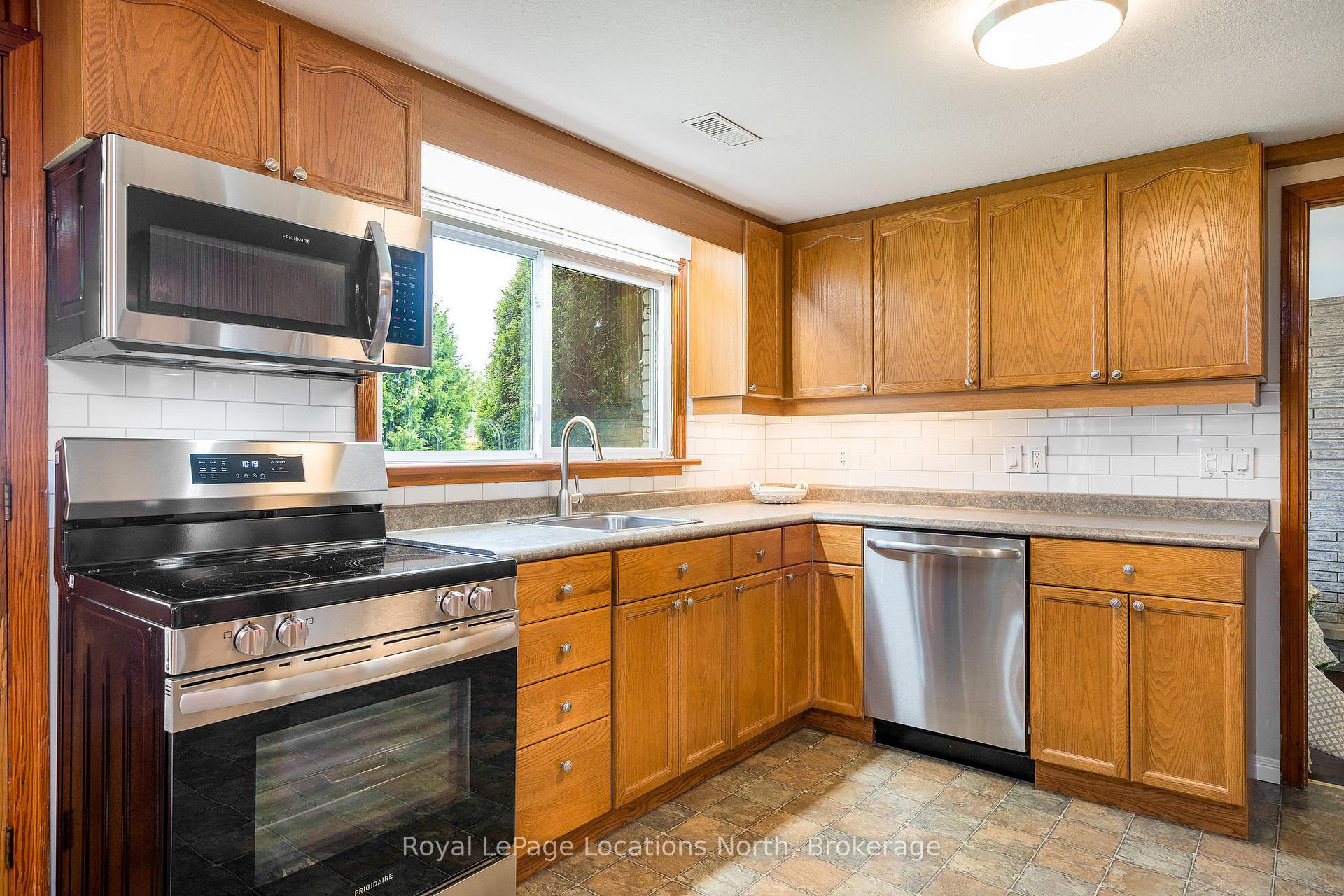 Photo 20 of 25 St Clair Street, Collingwood — HOMEH