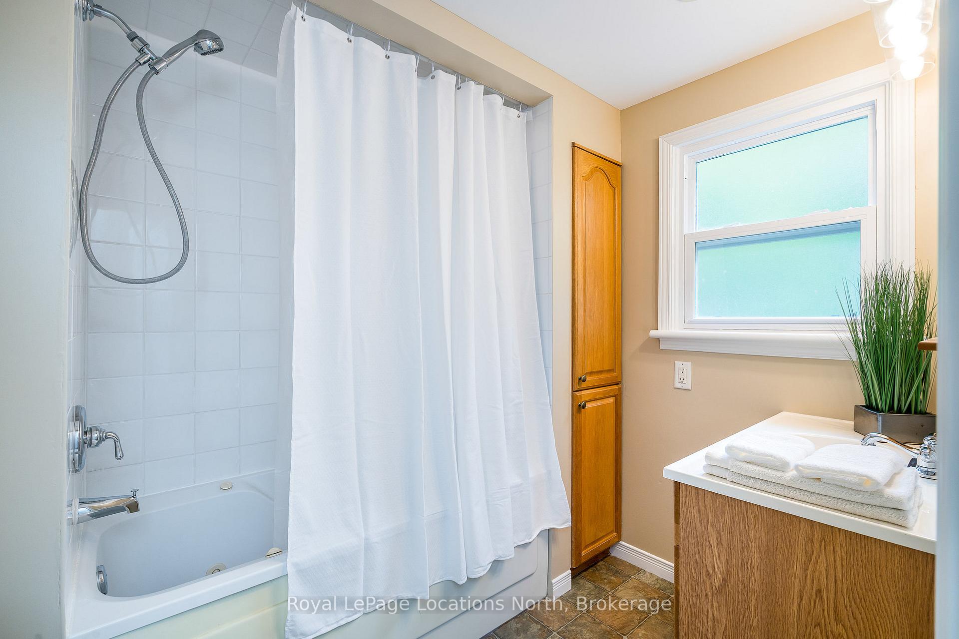 Photo 30 of 25 St Clair Street, Collingwood — HOMEH