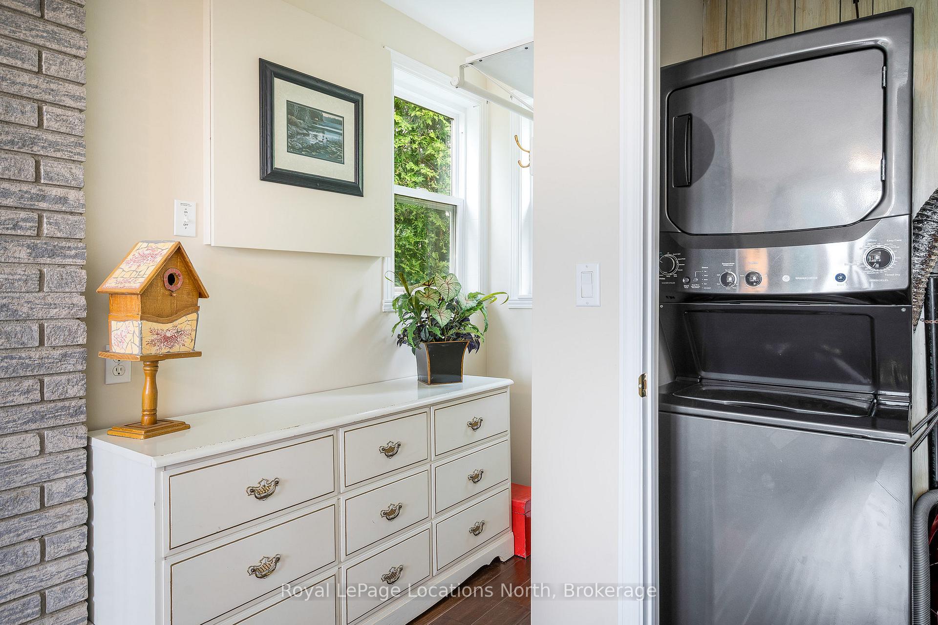 Photo 32 of 25 St Clair Street, Collingwood — HOMEH