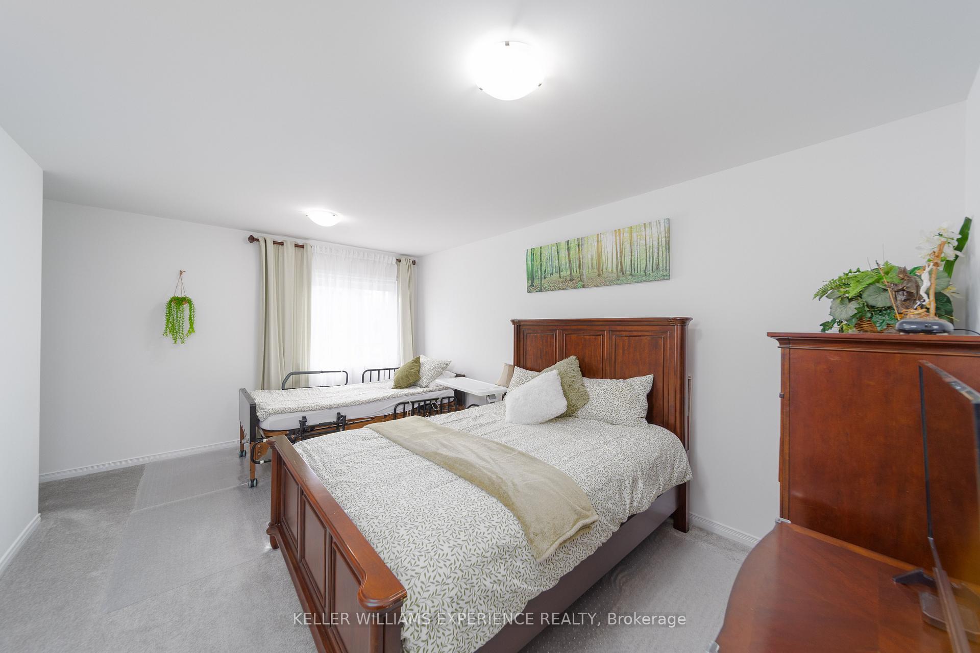 Photo 8 of 76 Mabern Street, Barrie, Rural Barrie Southwest — HOMEH
