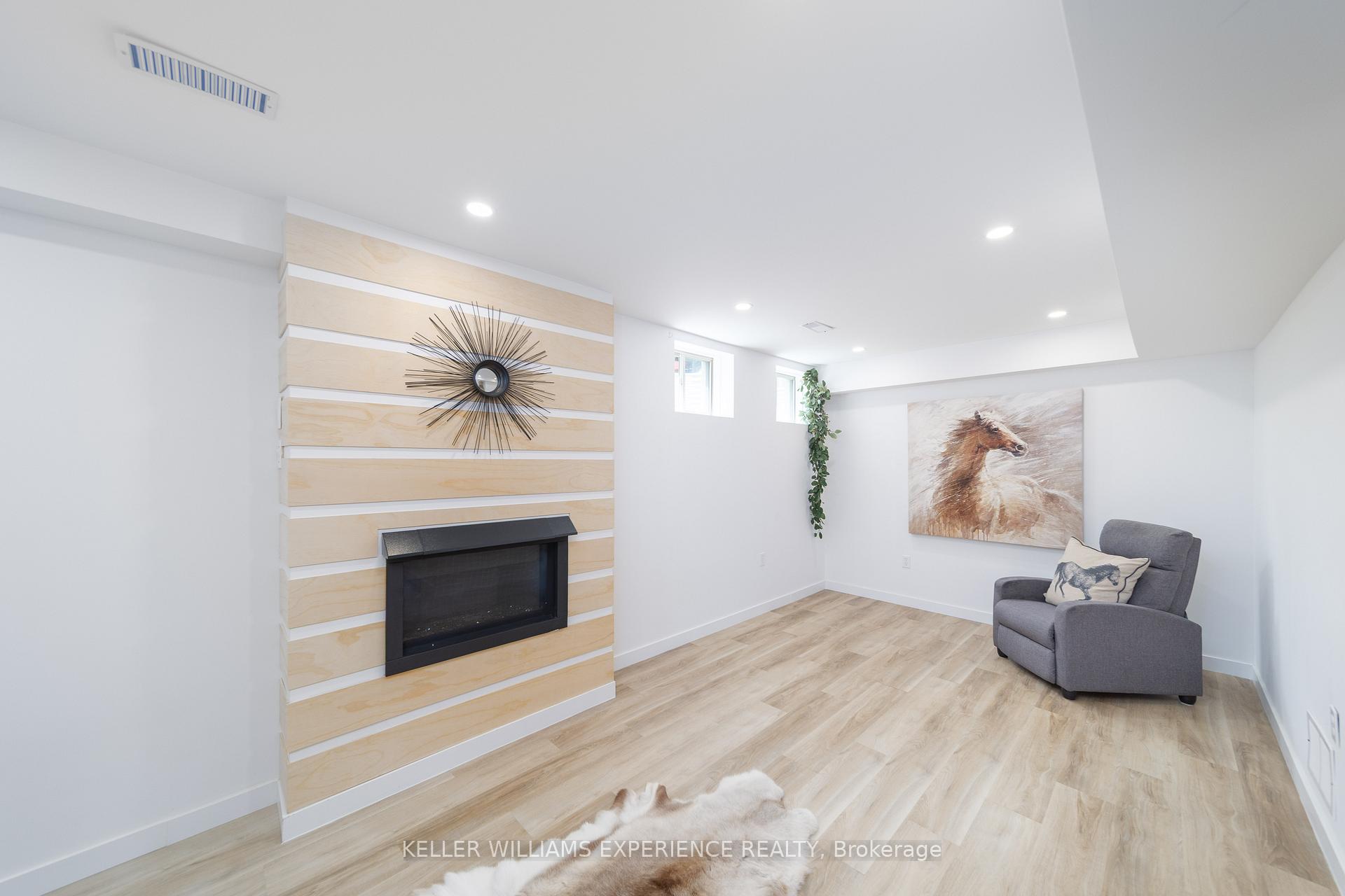 Photo 15 of 76 Mabern Street, Barrie, Rural Barrie Southwest — HOMEH