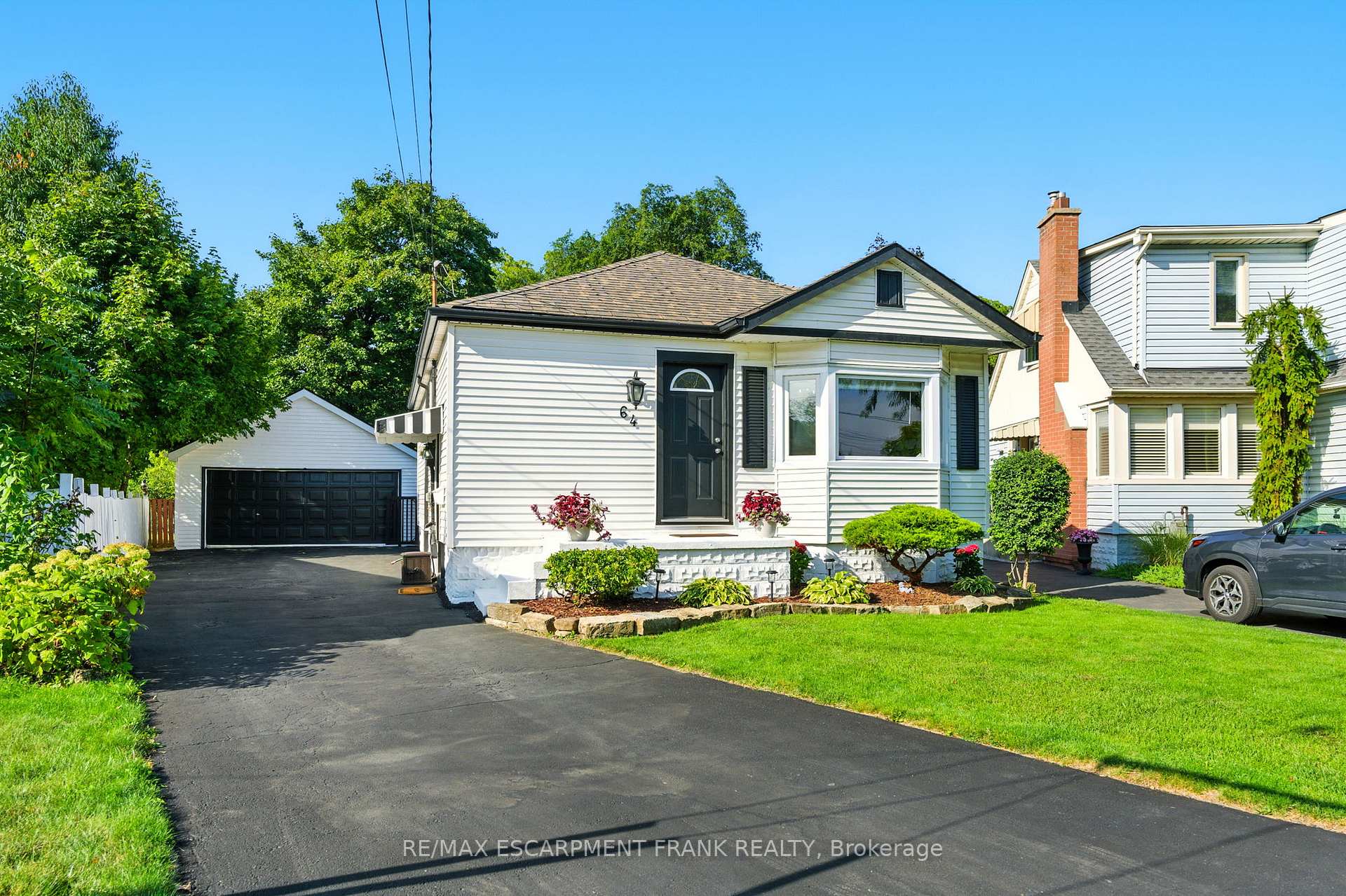 Photo 1 of 64 Vola Court, Hamilton, Centremount — HOMEH