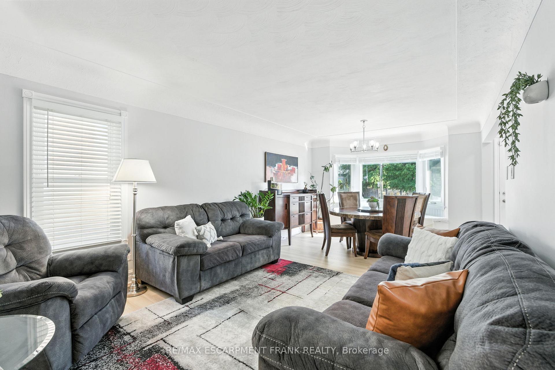 Photo 24 of 64 Vola Court, Hamilton, Centremount — HOMEH