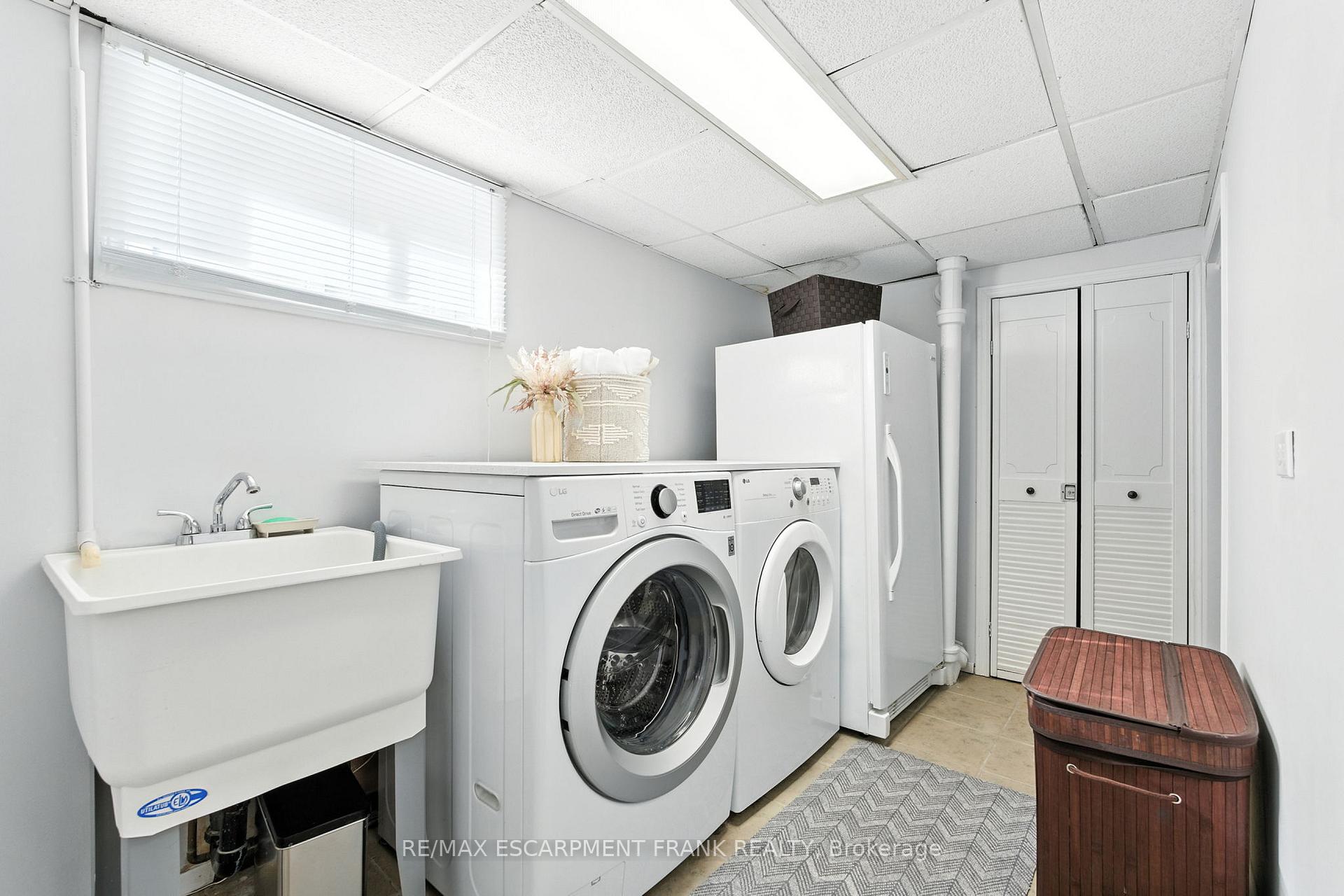 Photo 25 of 64 Vola Court, Hamilton, Centremount — HOMEH