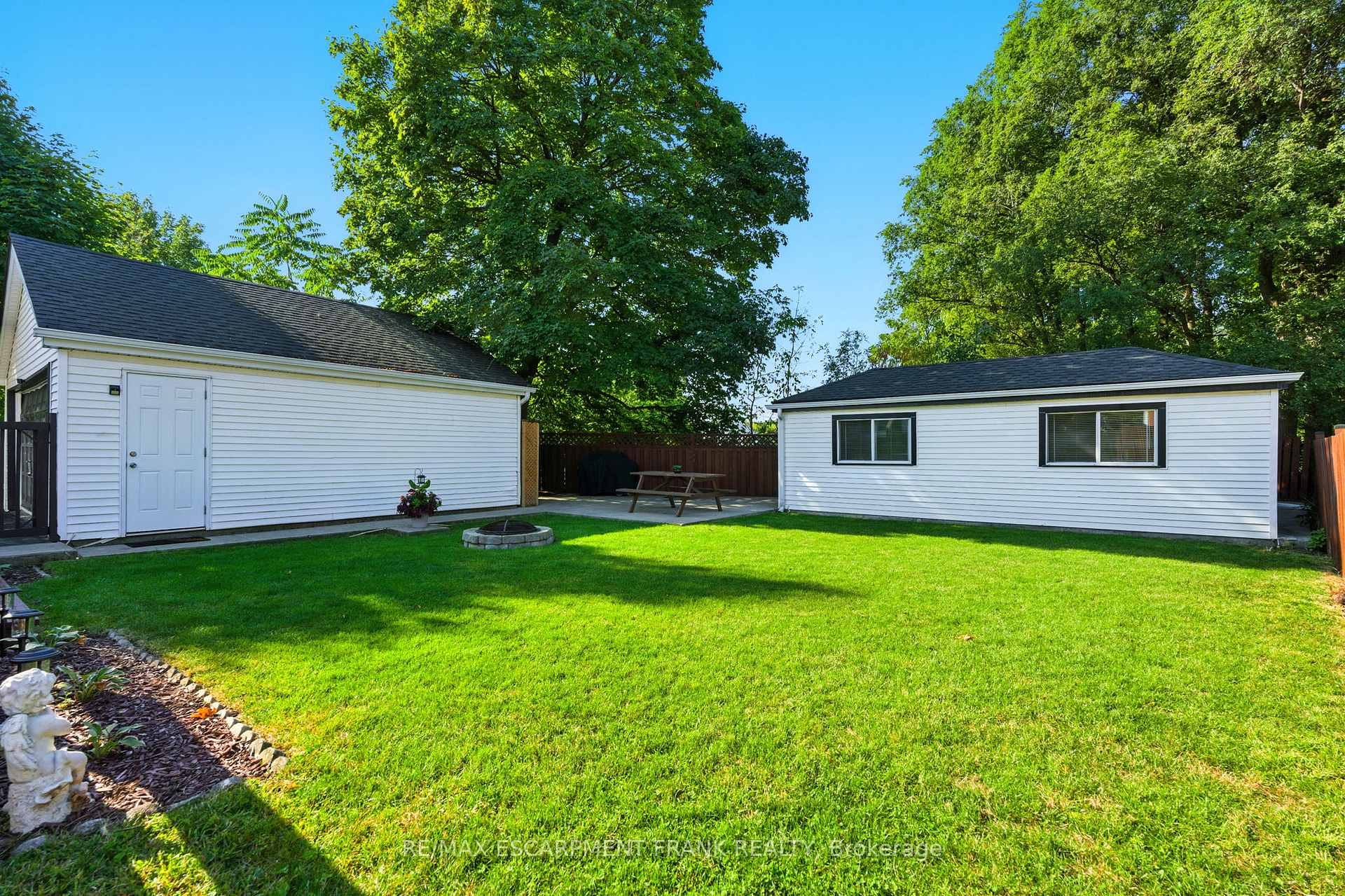 Photo 32 of 64 Vola Court, Hamilton, Centremount — HOMEH