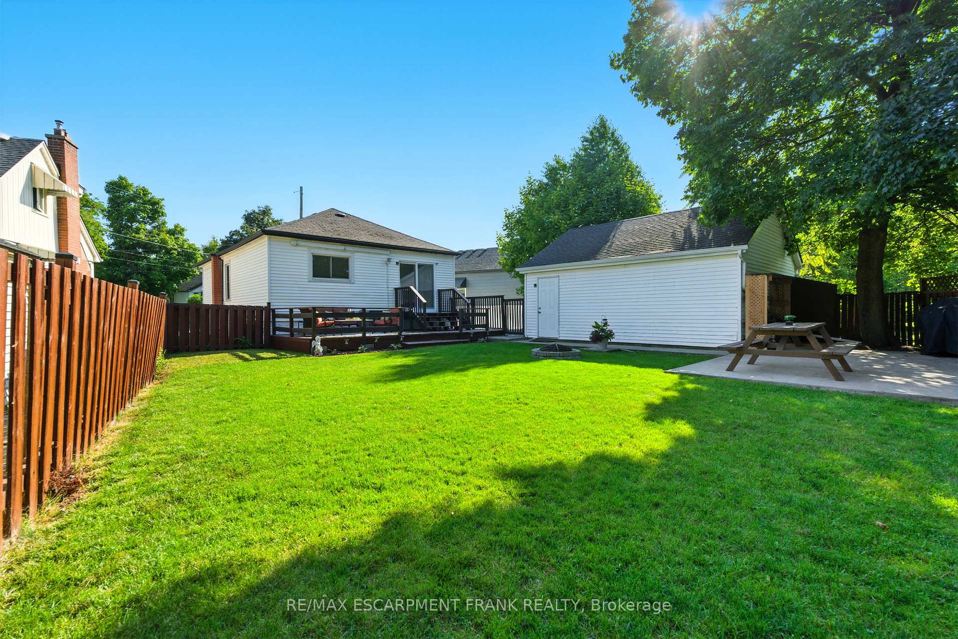 Photo 40 of 64 Vola Court, Hamilton, Centremount — HOMEH