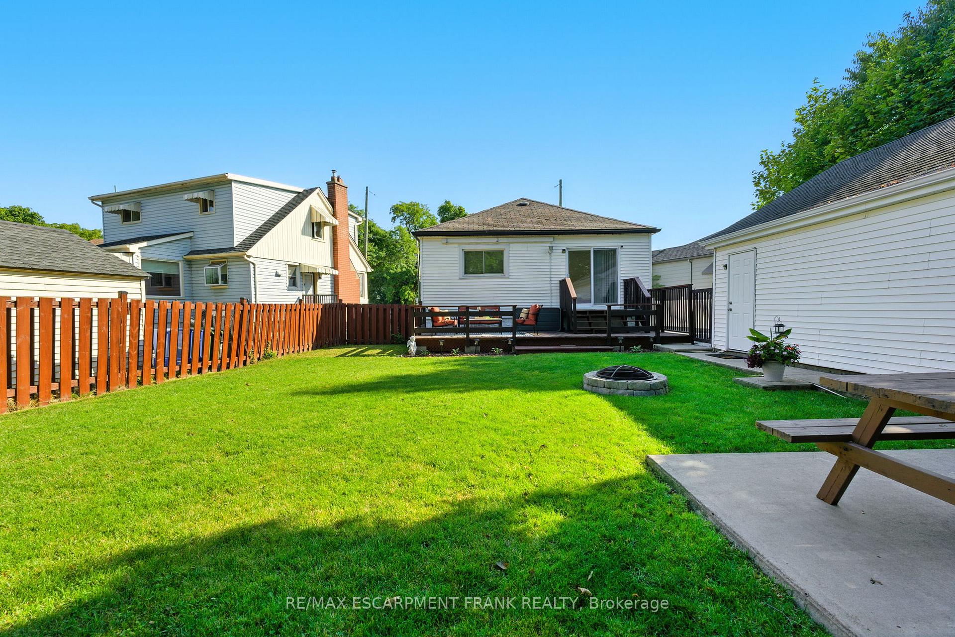 Photo 37 of 64 Vola Court, Hamilton, Centremount — HOMEH