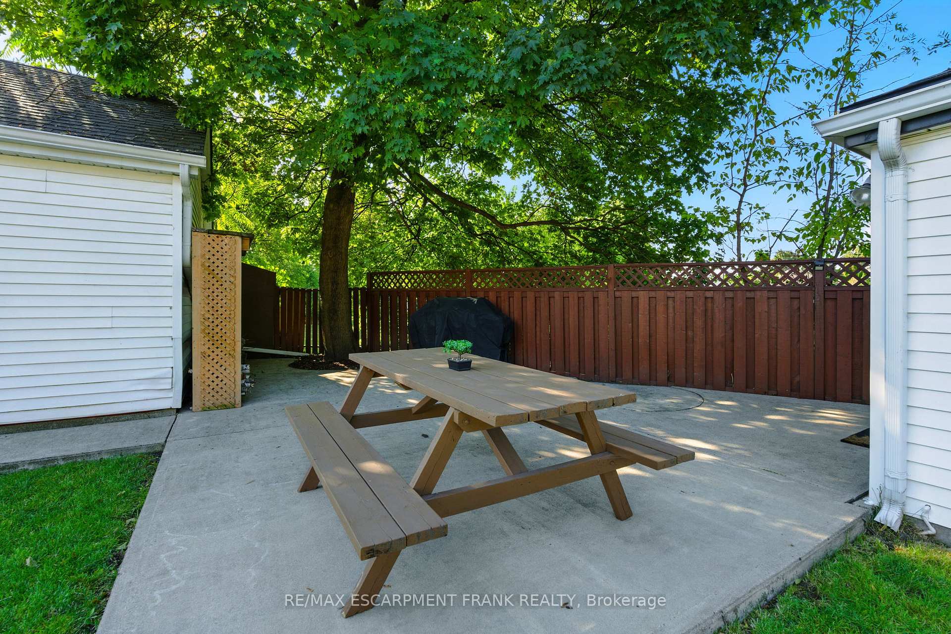 Photo 43 of 64 Vola Court, Hamilton, Centremount — HOMEH