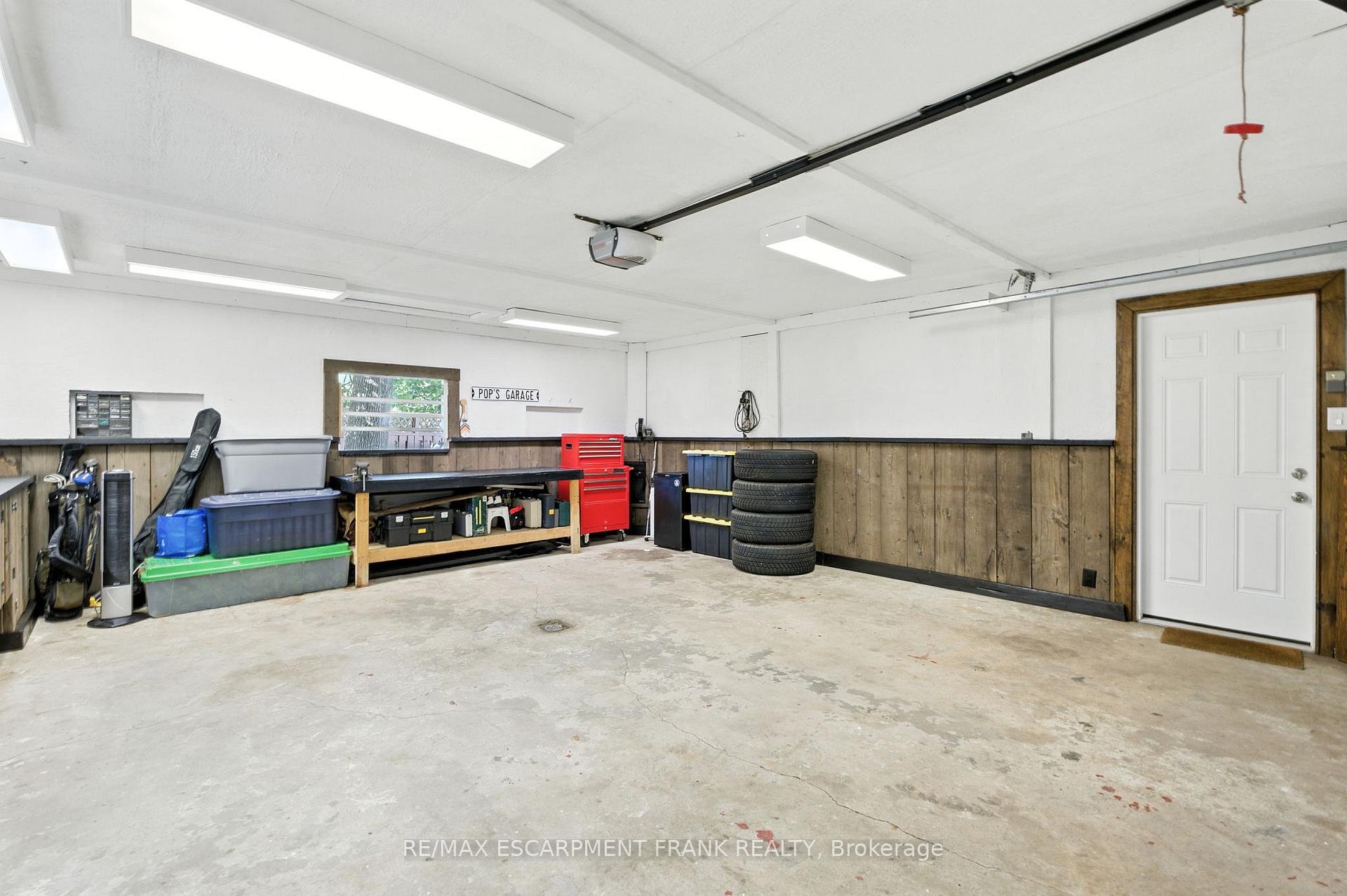 Photo 47 of 64 Vola Court, Hamilton, Centremount — HOMEH