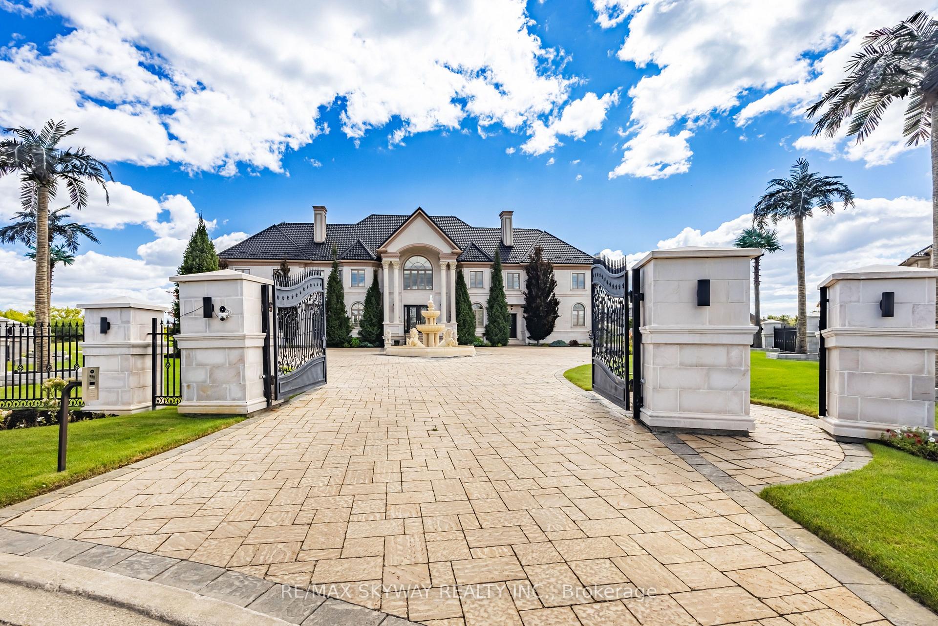 Photo 4 of 25 Everglade Drive, Brampton, Toronto Gore Rural Estate — HOMEH