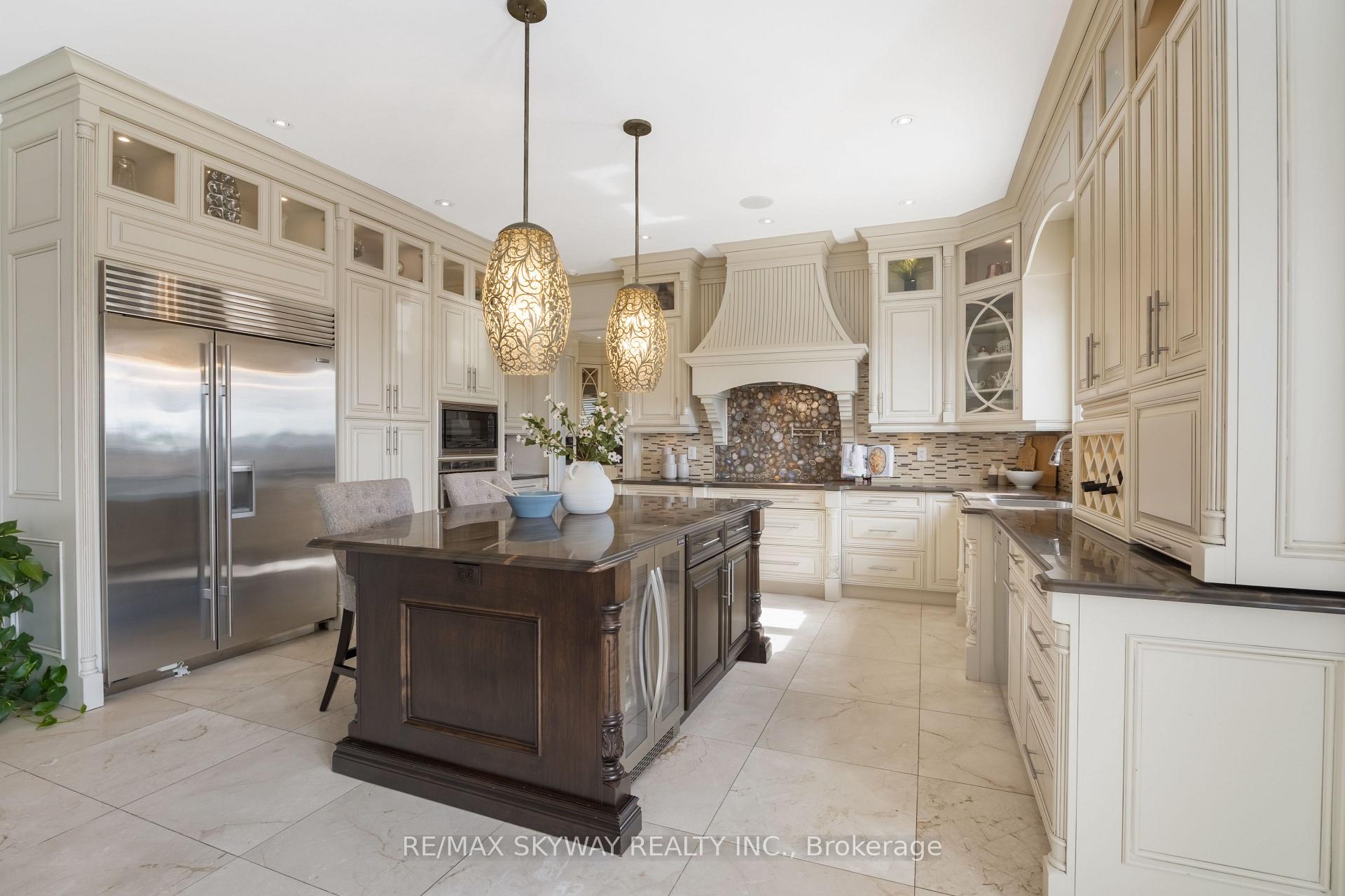 Photo 22 of 25 Everglade Drive, Brampton, Toronto Gore Rural Estate — HOMEH