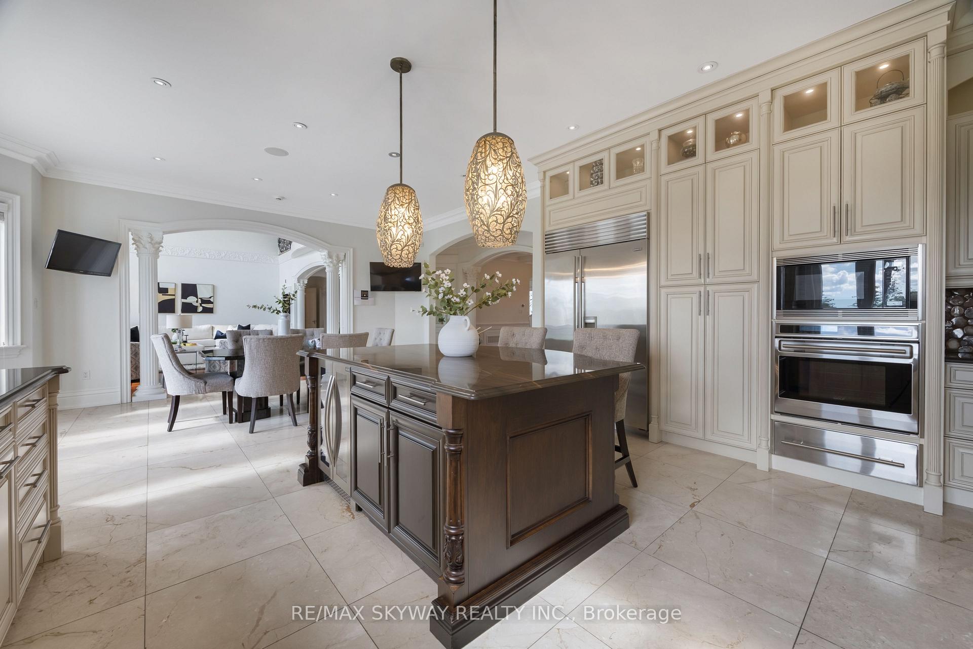 Photo 23 of 25 Everglade Drive, Brampton, Toronto Gore Rural Estate — HOMEH
