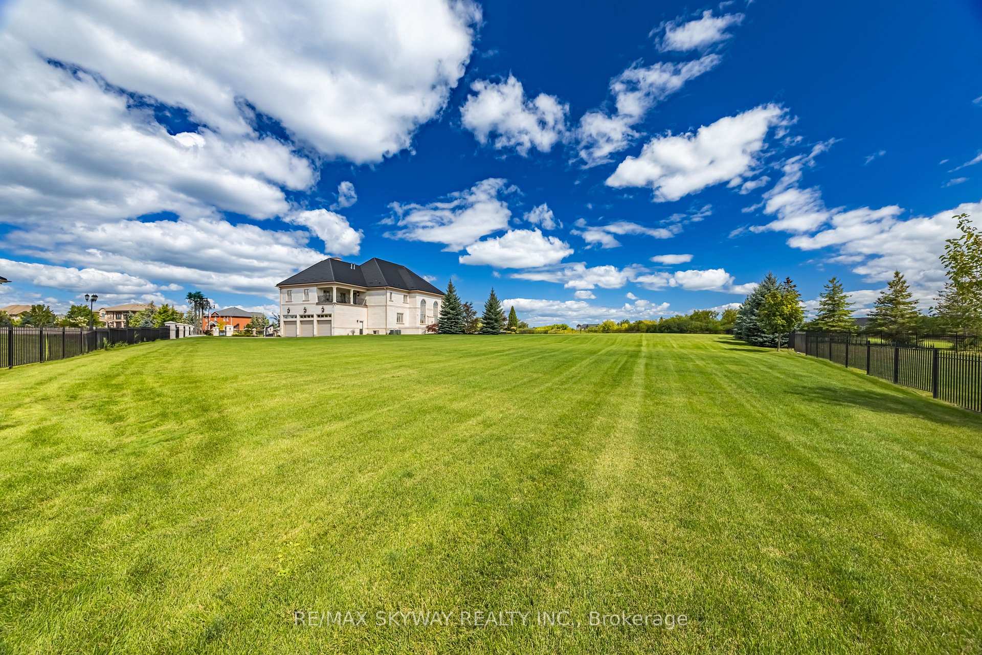 Photo 42 of 25 Everglade Drive, Brampton, Toronto Gore Rural Estate — HOMEH