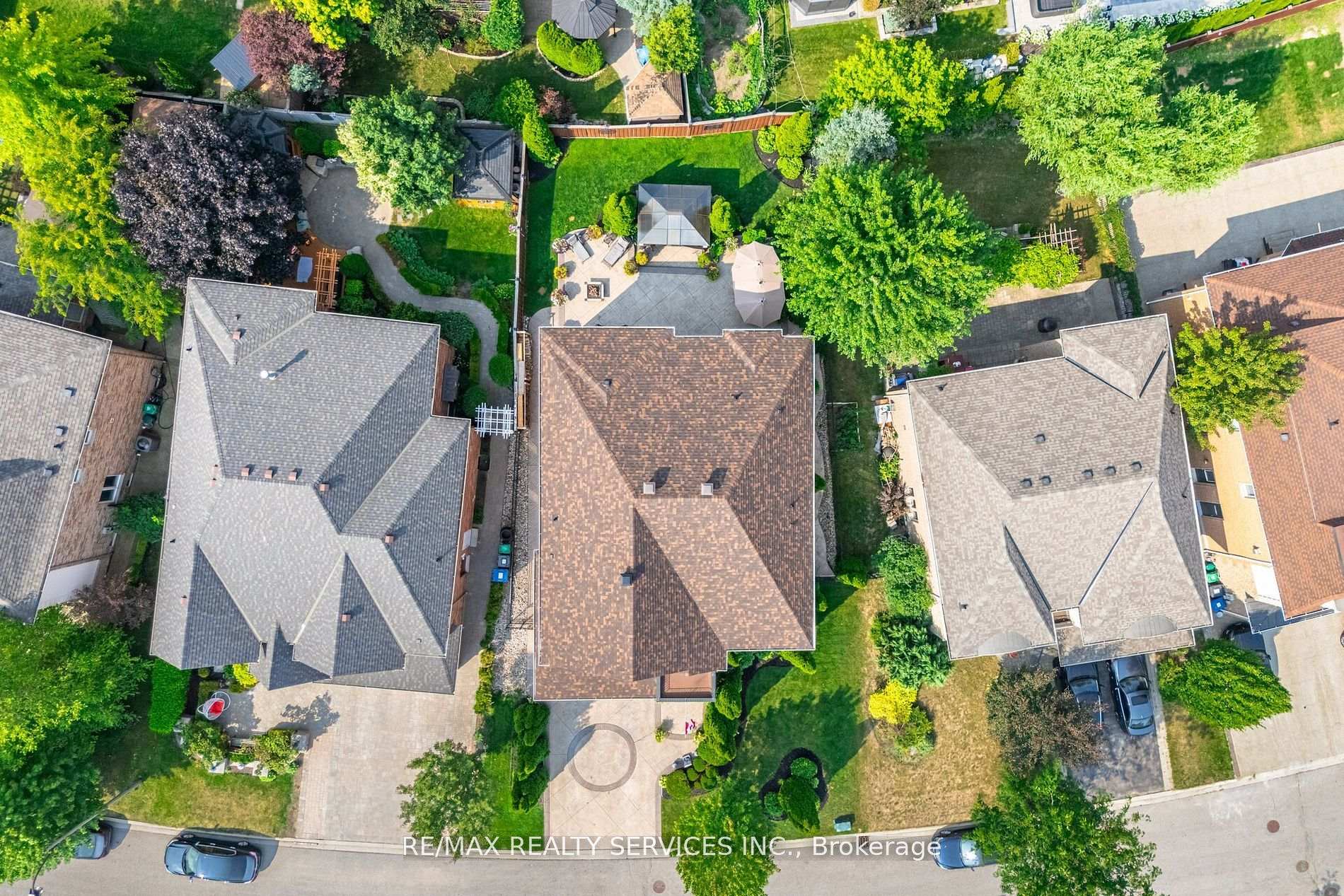 Photo 5 of 6 Hugo Road, Brampton, Vales of Castlemore North — HOMEH