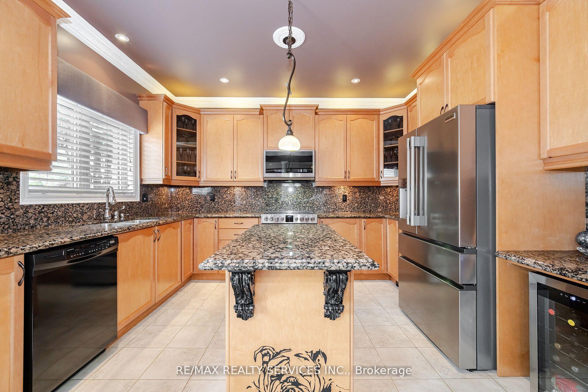 Photo 13 of 6 Hugo Road, Brampton, Vales of Castlemore North — HOMEH