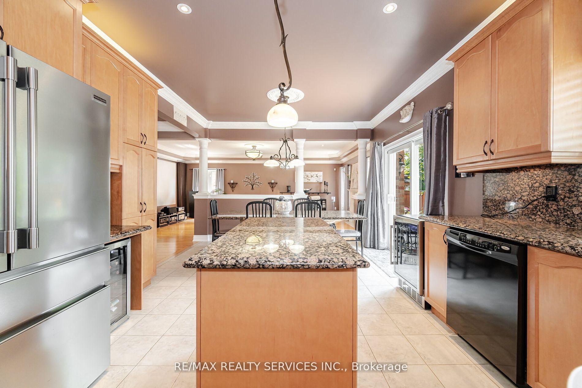 Photo 21 of 6 Hugo Road, Brampton, Vales of Castlemore North — HOMEH