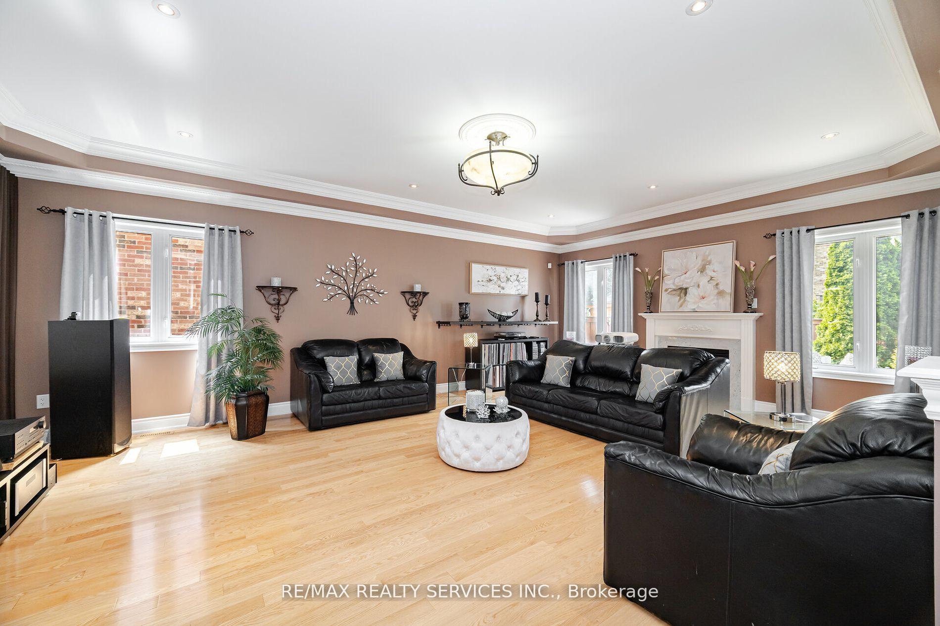 Photo 11 of 6 Hugo Road, Brampton, Vales of Castlemore North — HOMEH