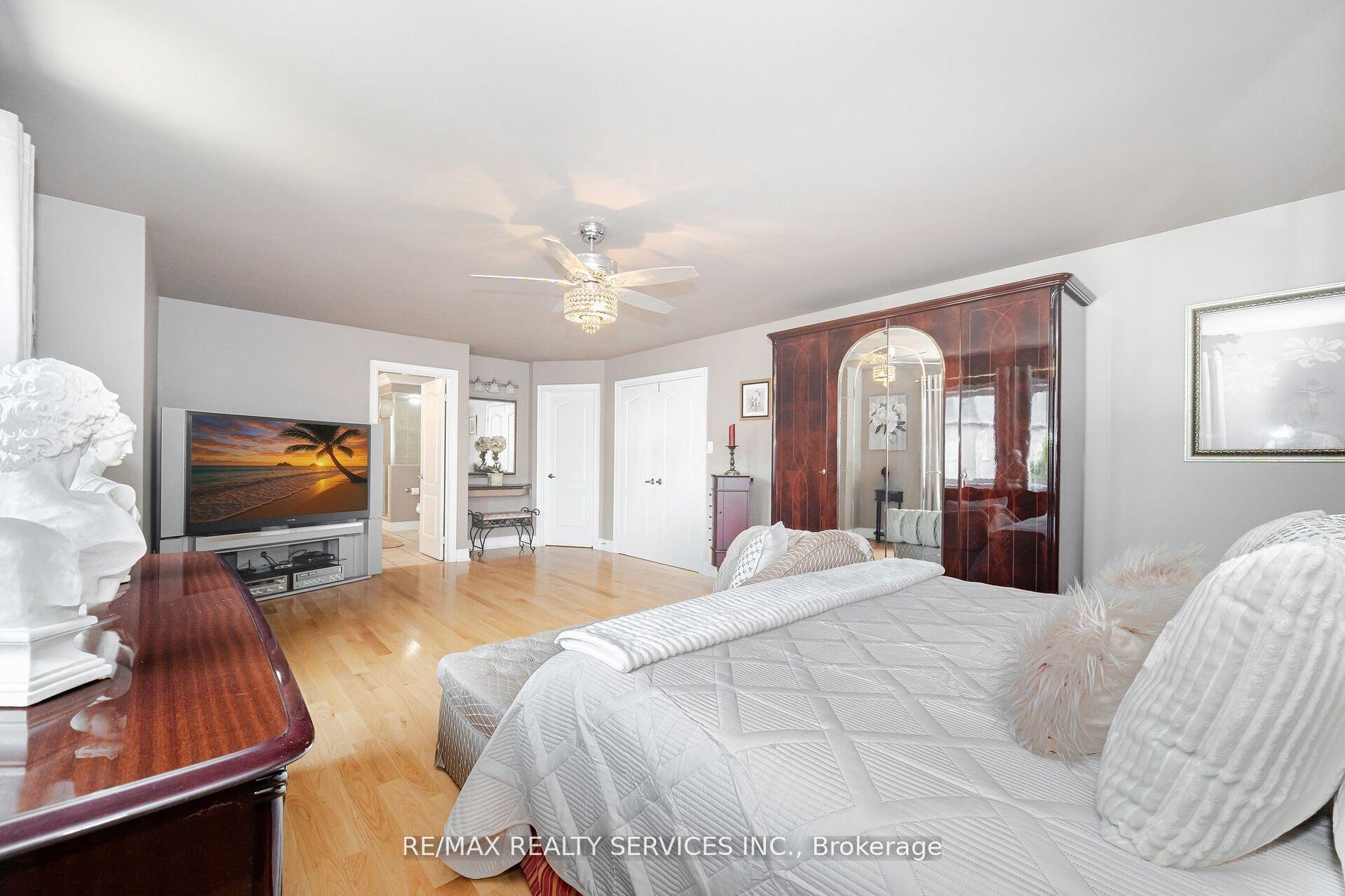 Photo 25 of 6 Hugo Road, Brampton, Vales of Castlemore North — HOMEH