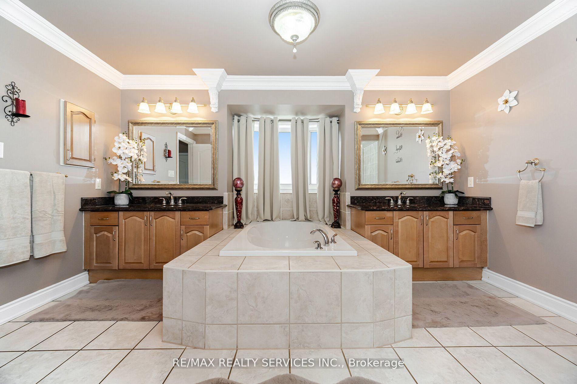 Photo 26 of 6 Hugo Road, Brampton, Vales of Castlemore North — HOMEH