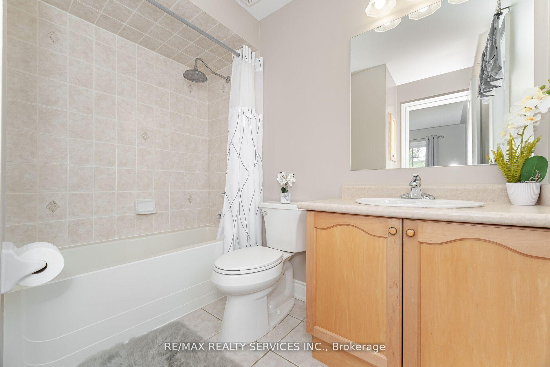 Photo 33 of 6 Hugo Road, Brampton, Vales of Castlemore North — HOMEH
