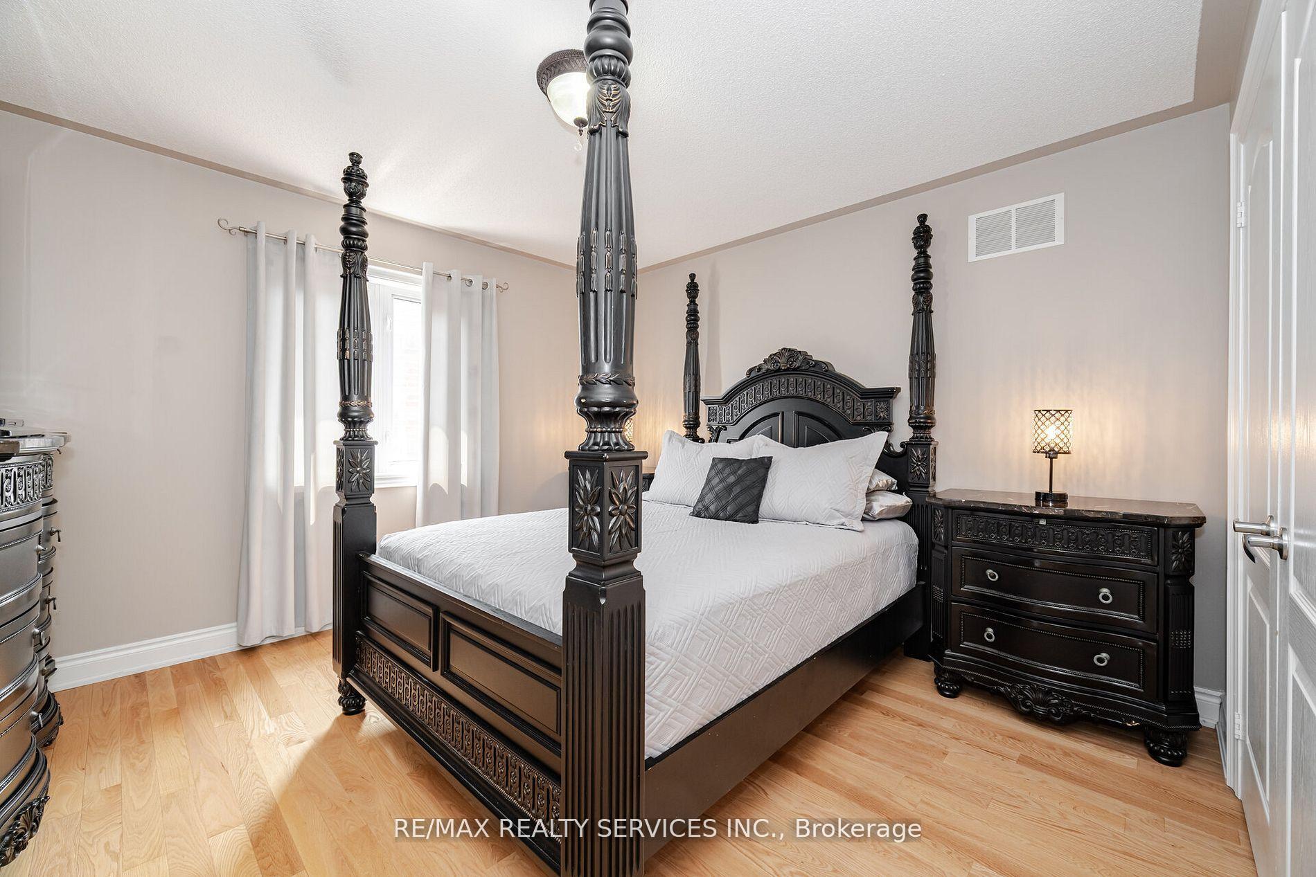 Photo 37 of 6 Hugo Road, Brampton, Vales of Castlemore North — HOMEH
