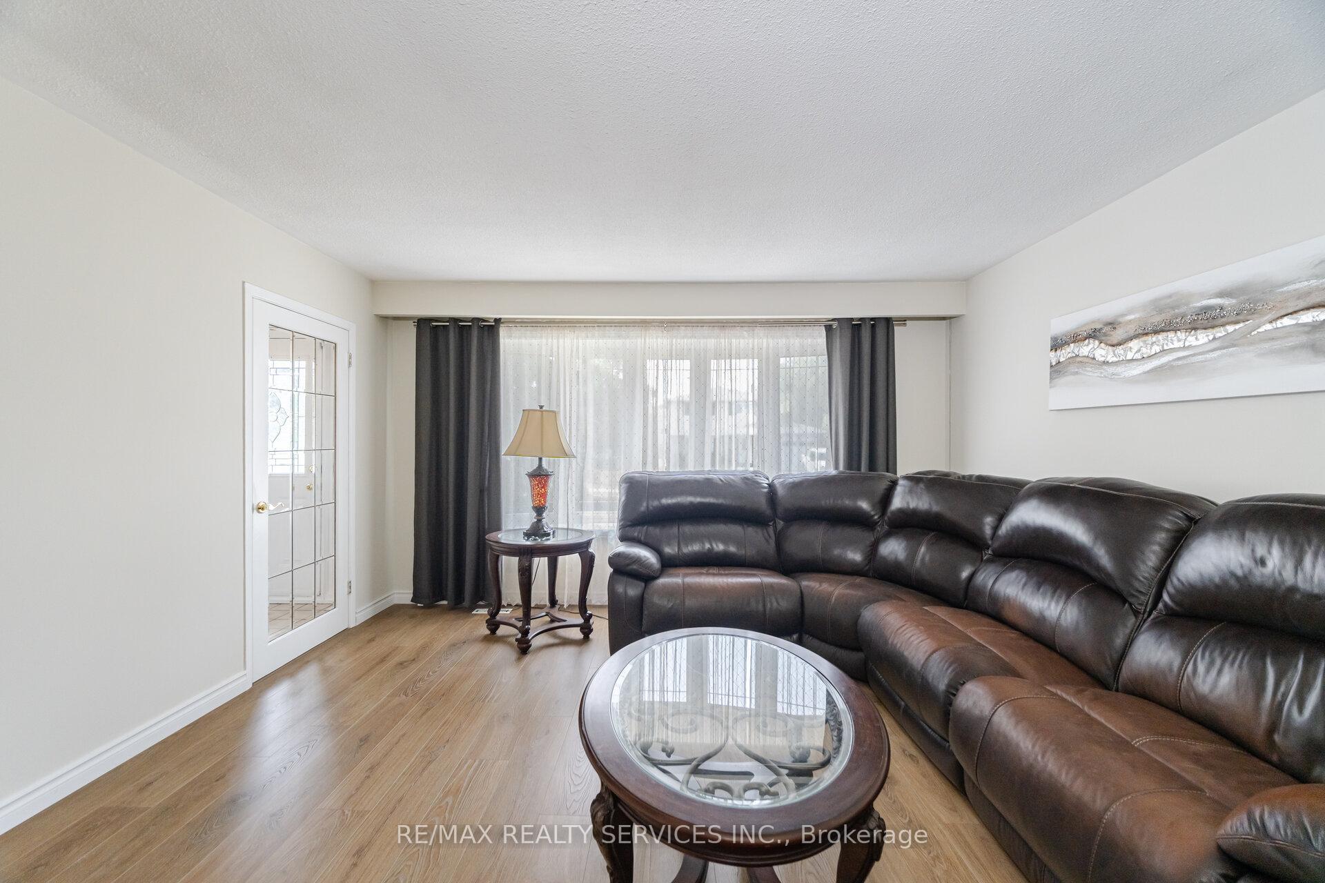 Photo 35 of 10 Gatewood Drive, Brampton, Northgate — HOMEH