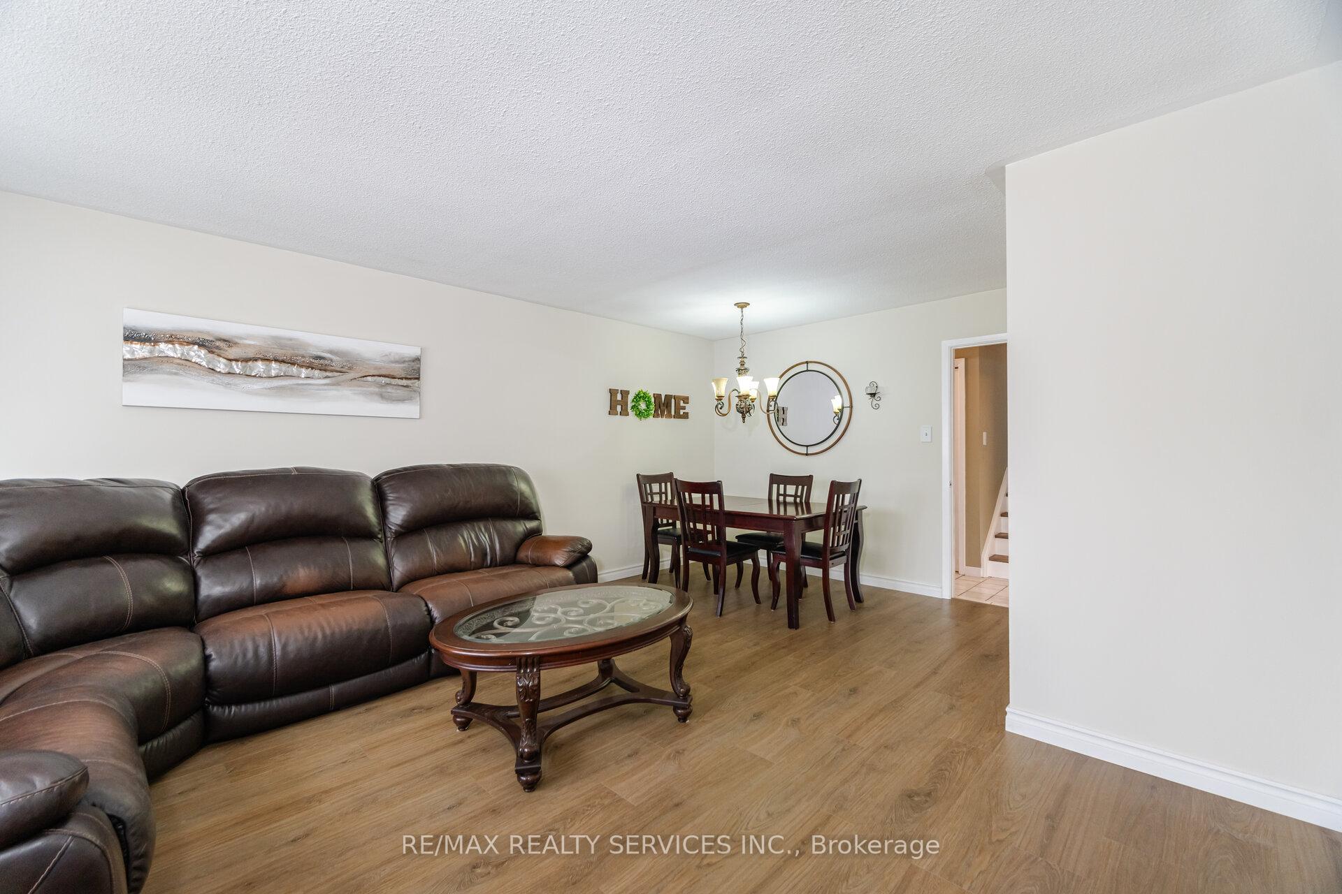 Photo 23 of 10 Gatewood Drive, Brampton, Northgate — HOMEH