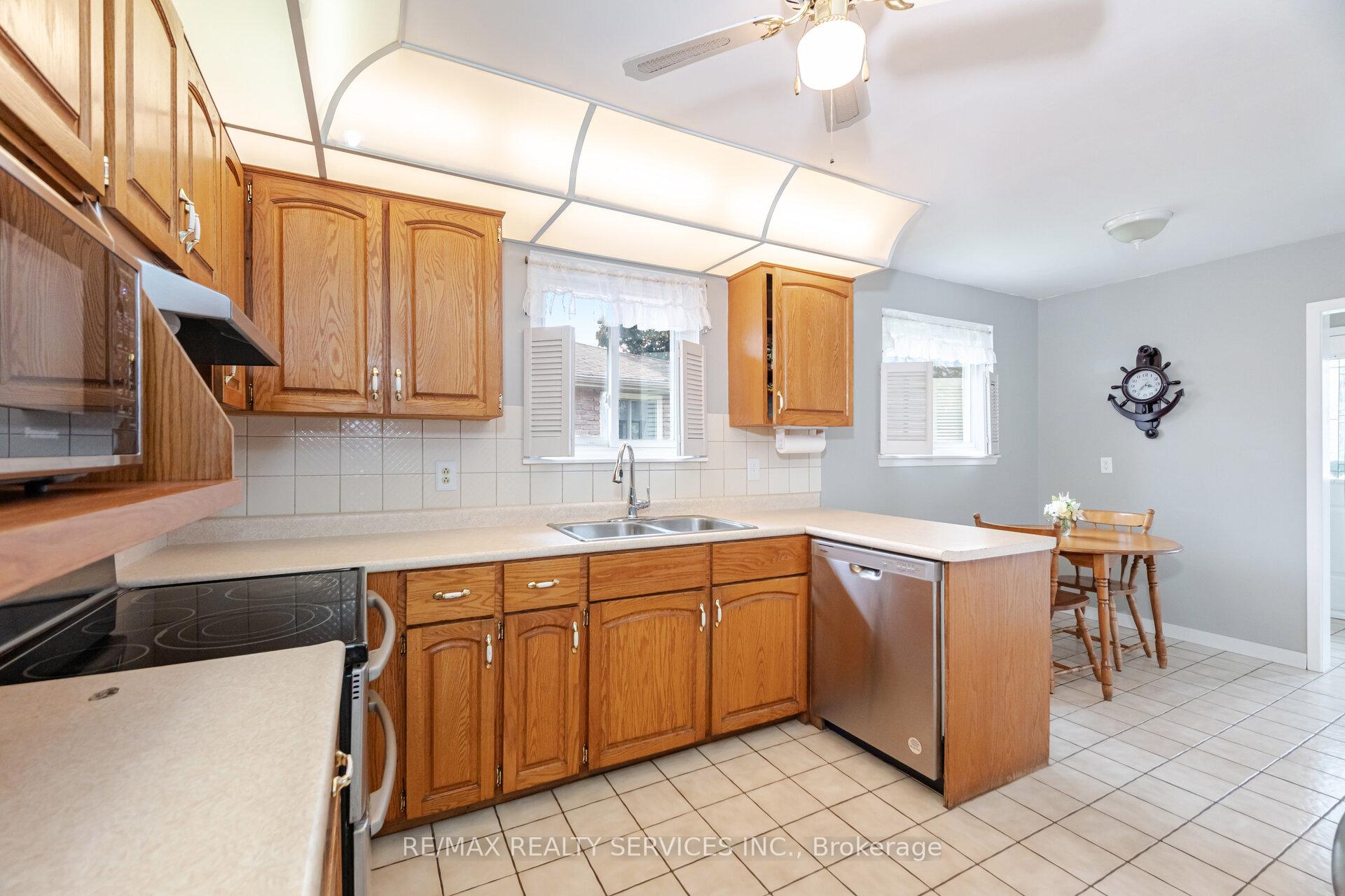 Photo 7 of 10 Gatewood Drive, Brampton, Northgate — HOMEH