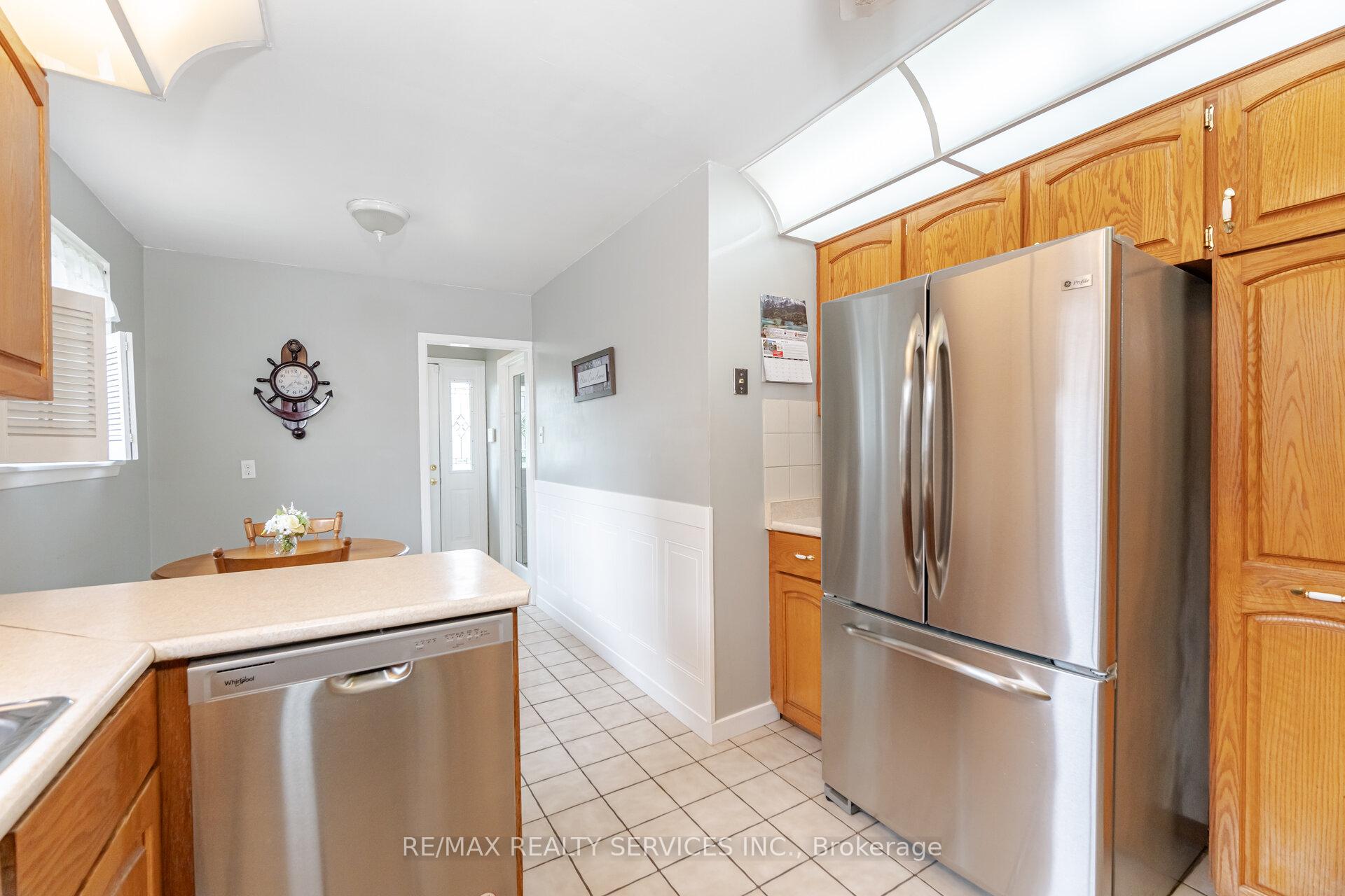 Photo 15 of 10 Gatewood Drive, Brampton, Northgate — HOMEH