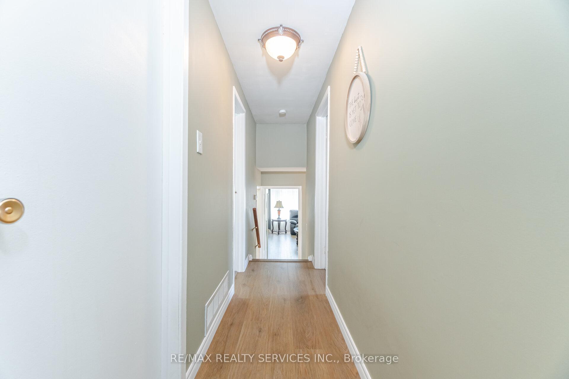 Photo 21 of 10 Gatewood Drive, Brampton, Northgate — HOMEH