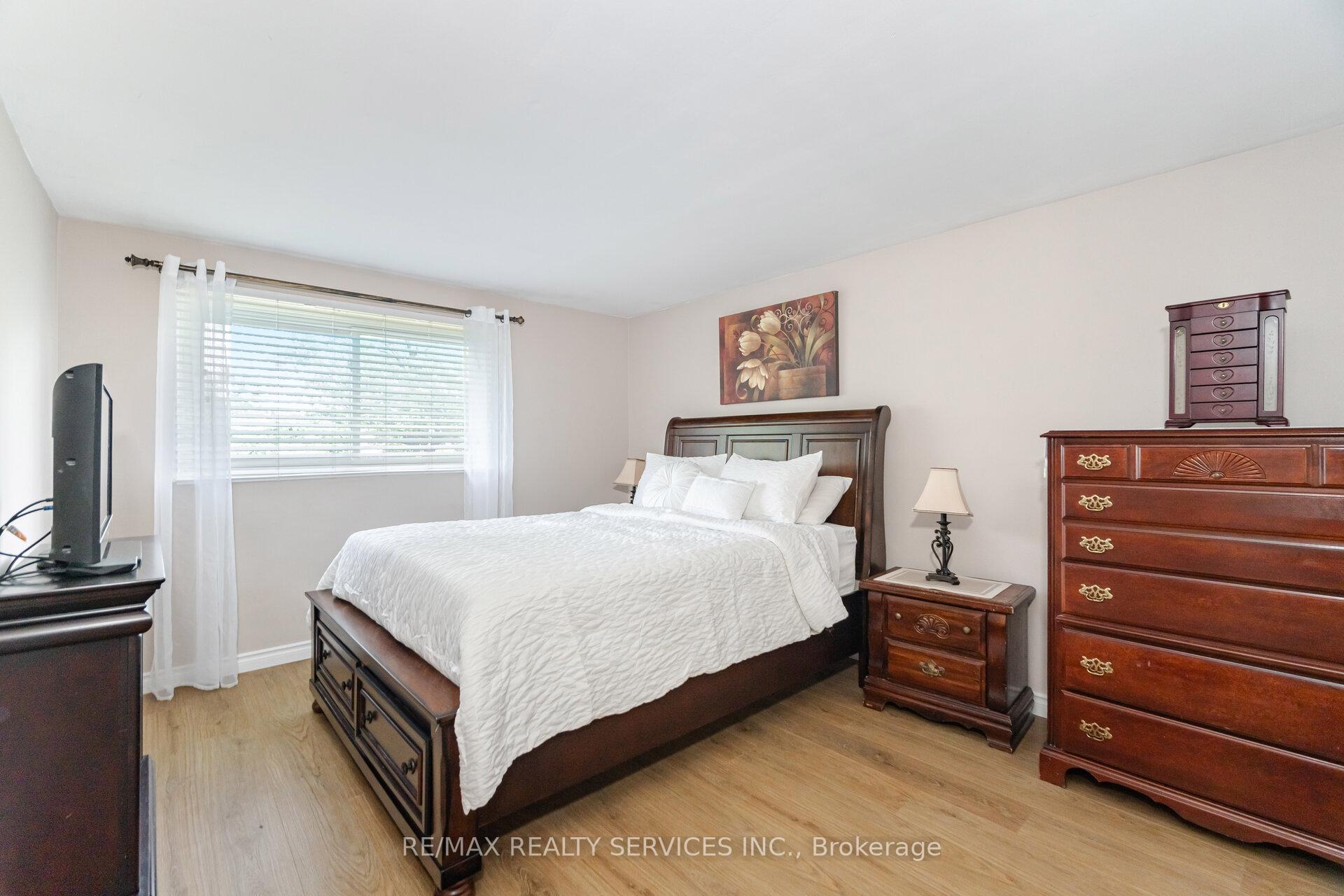 Photo 18 of 10 Gatewood Drive, Brampton, Northgate — HOMEH