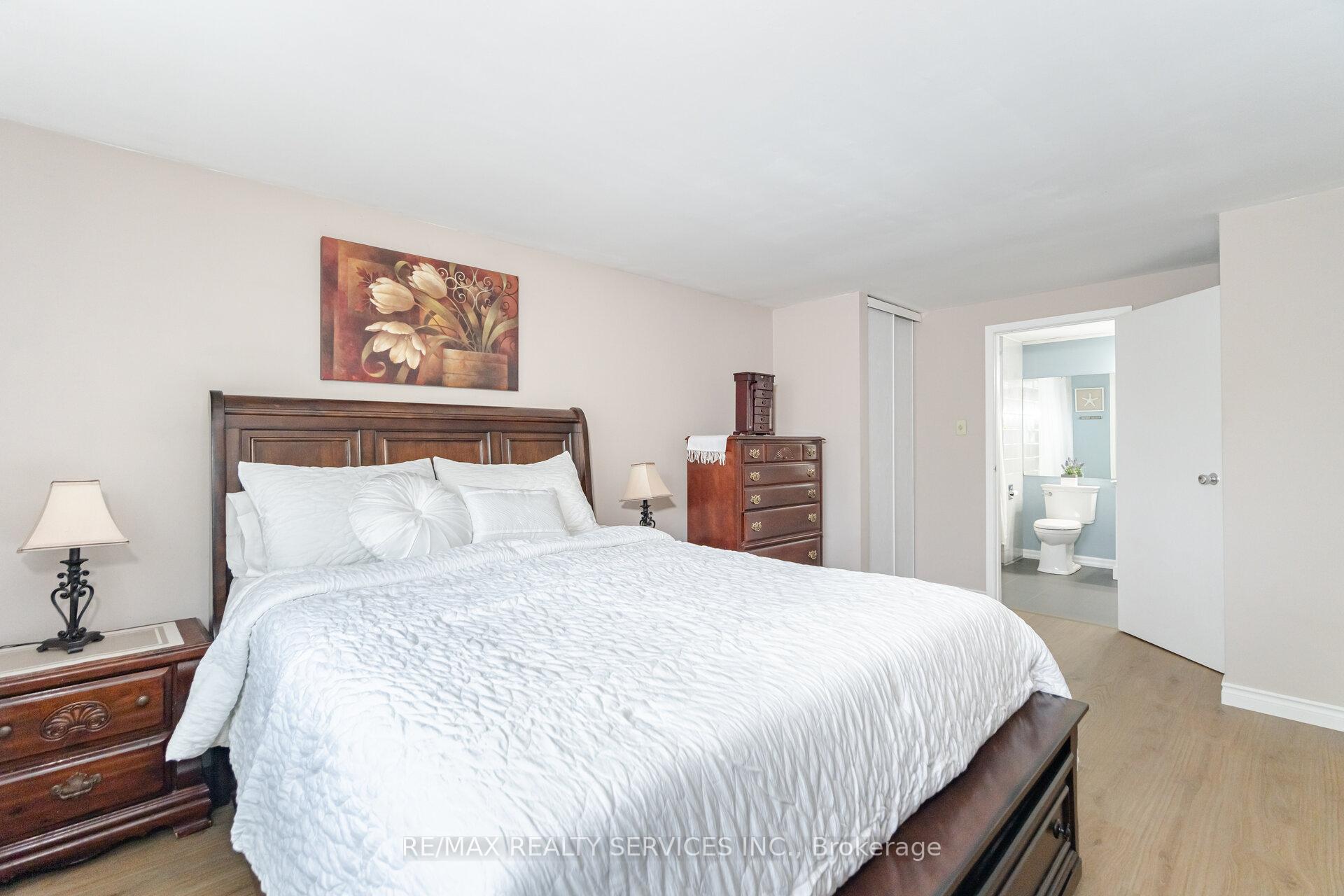Photo 36 of 10 Gatewood Drive, Brampton, Northgate — HOMEH