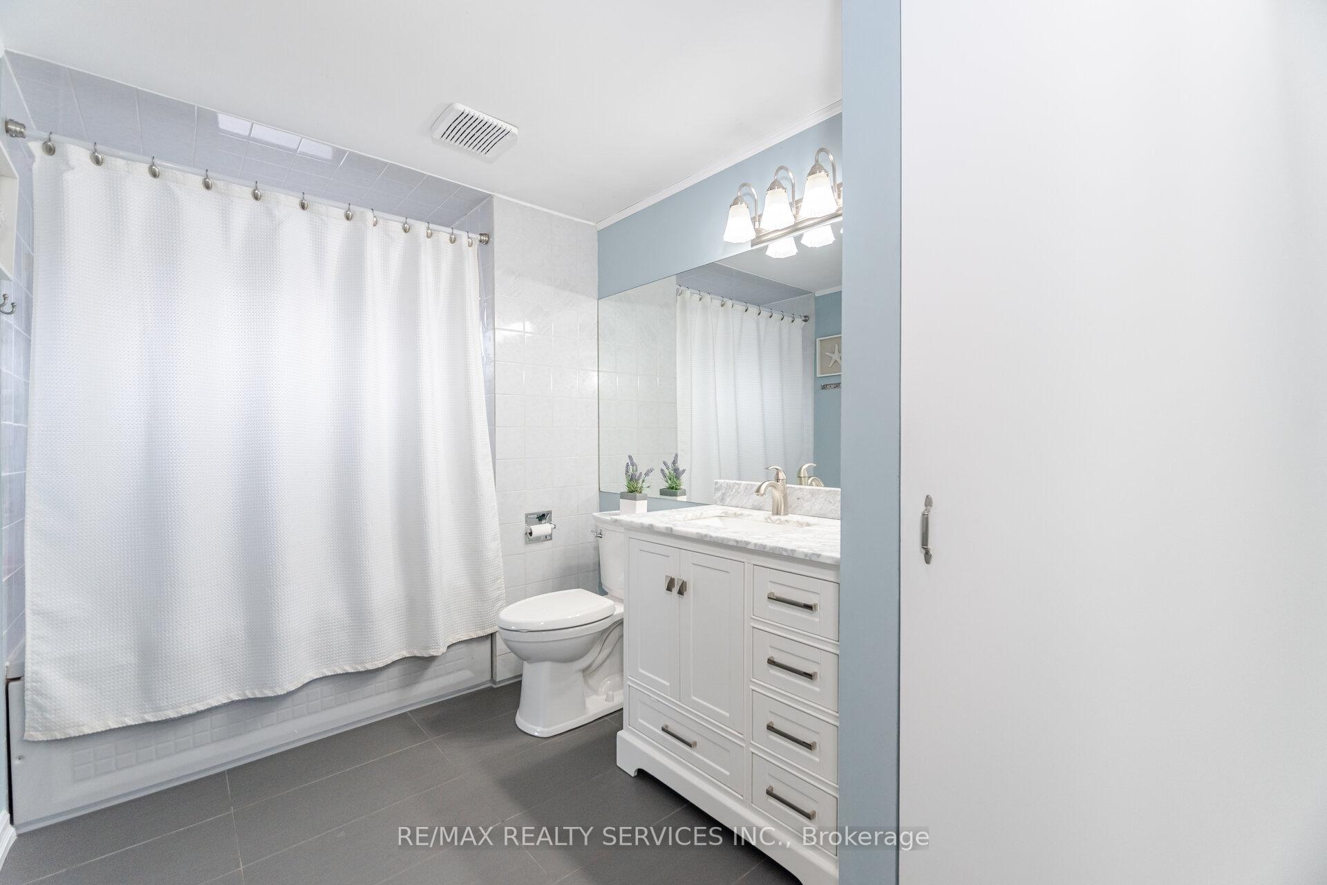 Photo 34 of 10 Gatewood Drive, Brampton, Northgate — HOMEH