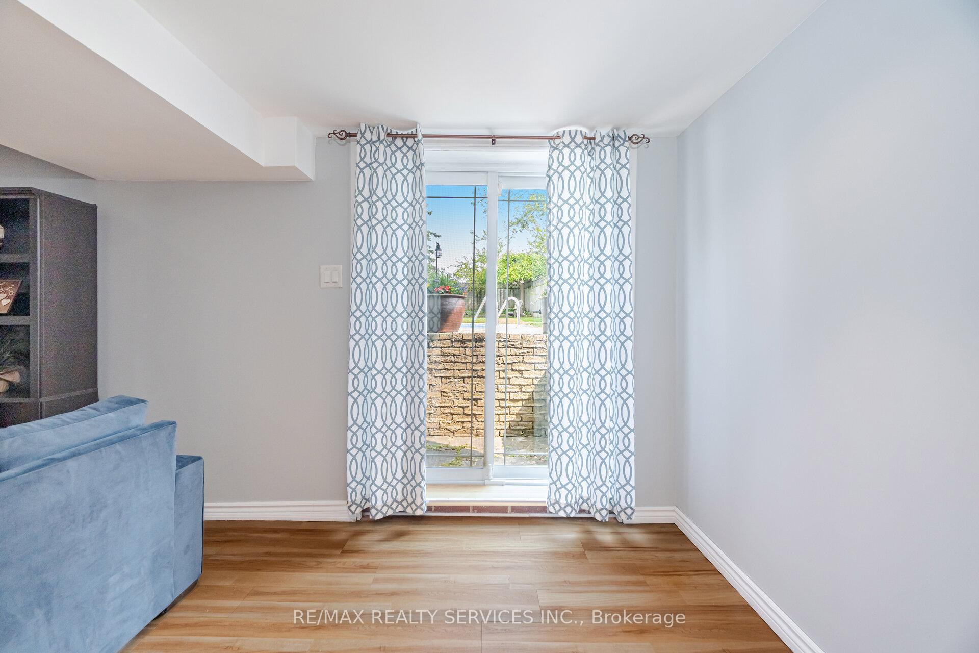 Photo 33 of 10 Gatewood Drive, Brampton, Northgate — HOMEH