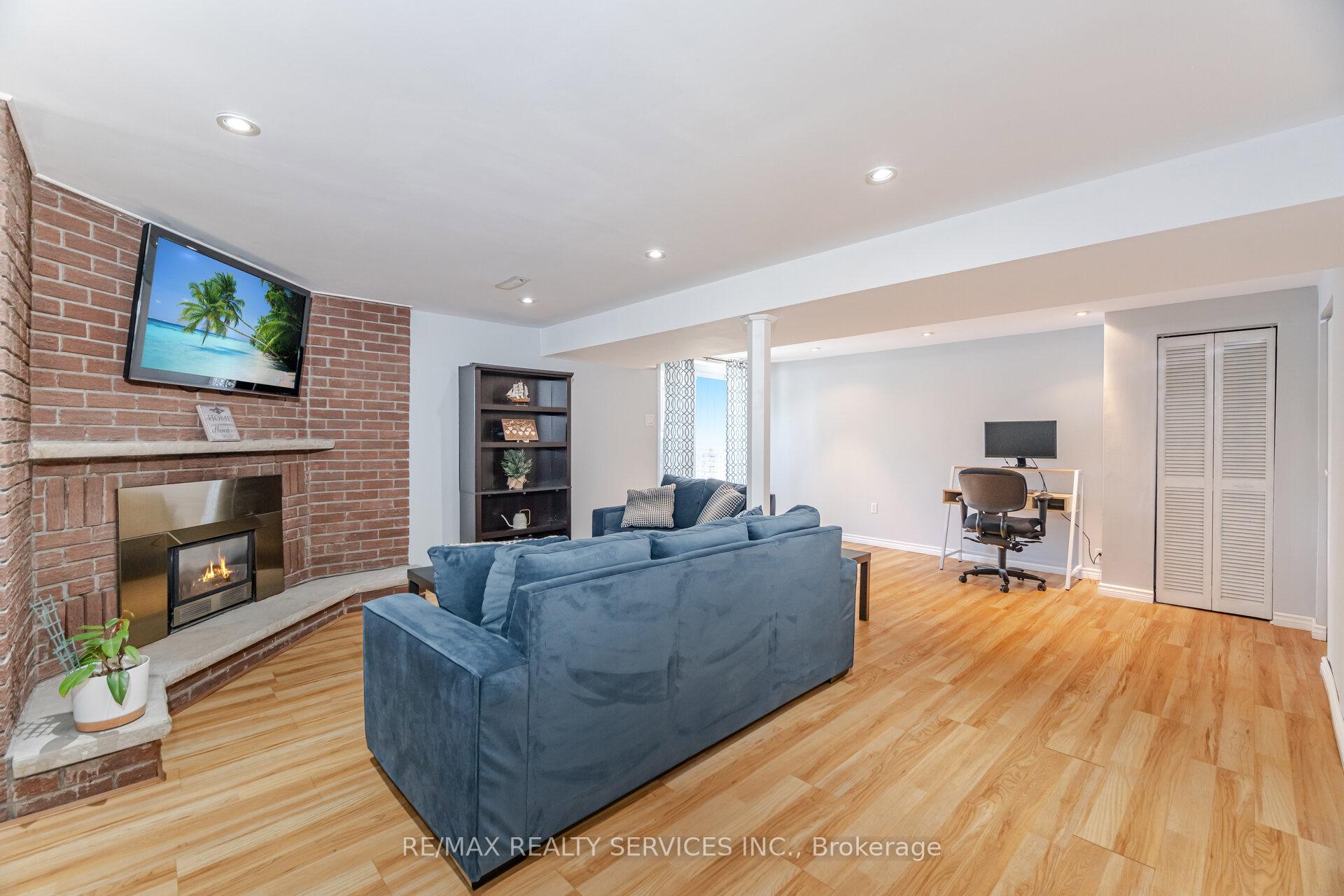 Photo 43 of 10 Gatewood Drive, Brampton, Northgate — HOMEH
