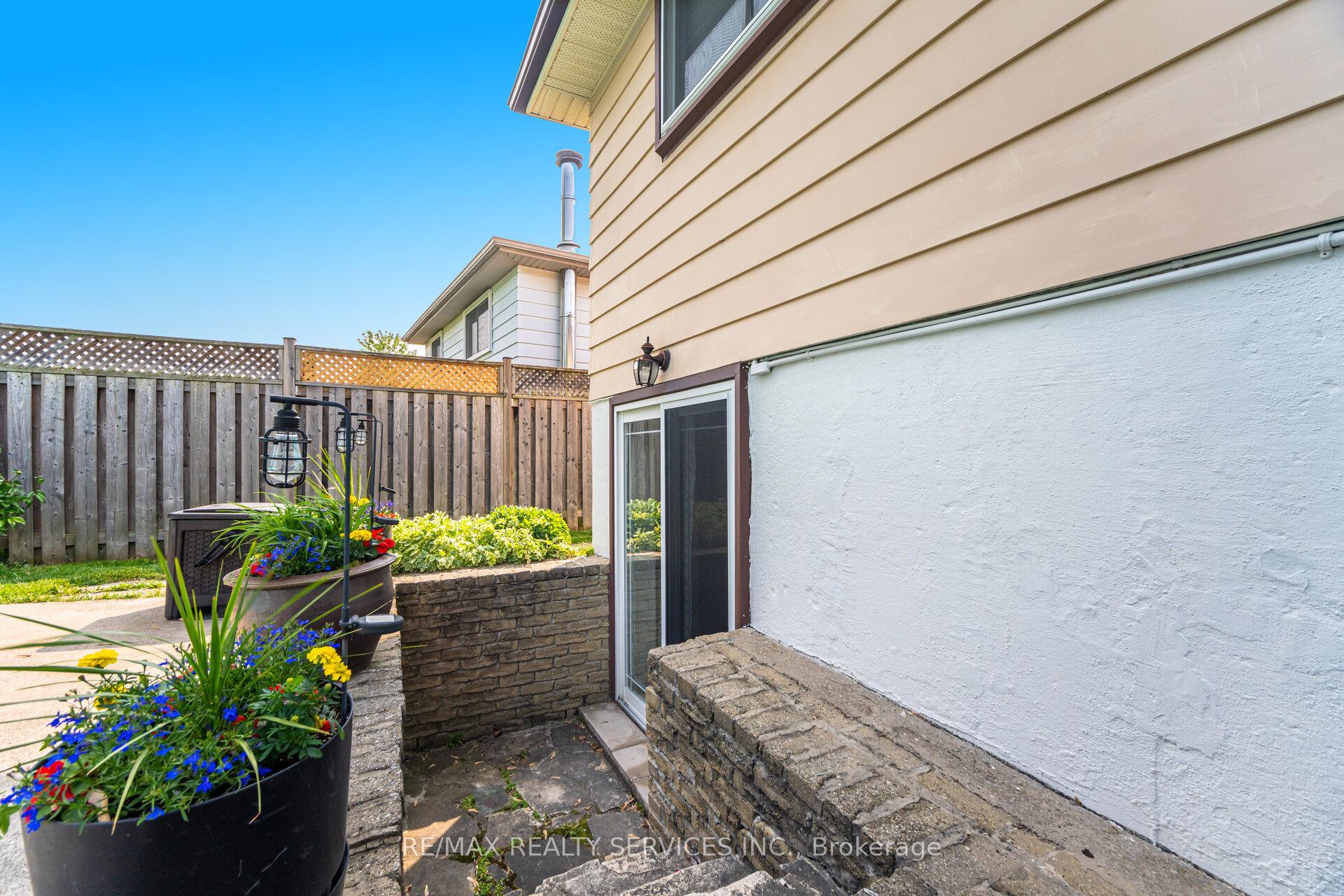 Photo 19 of 10 Gatewood Drive, Brampton, Northgate — HOMEH