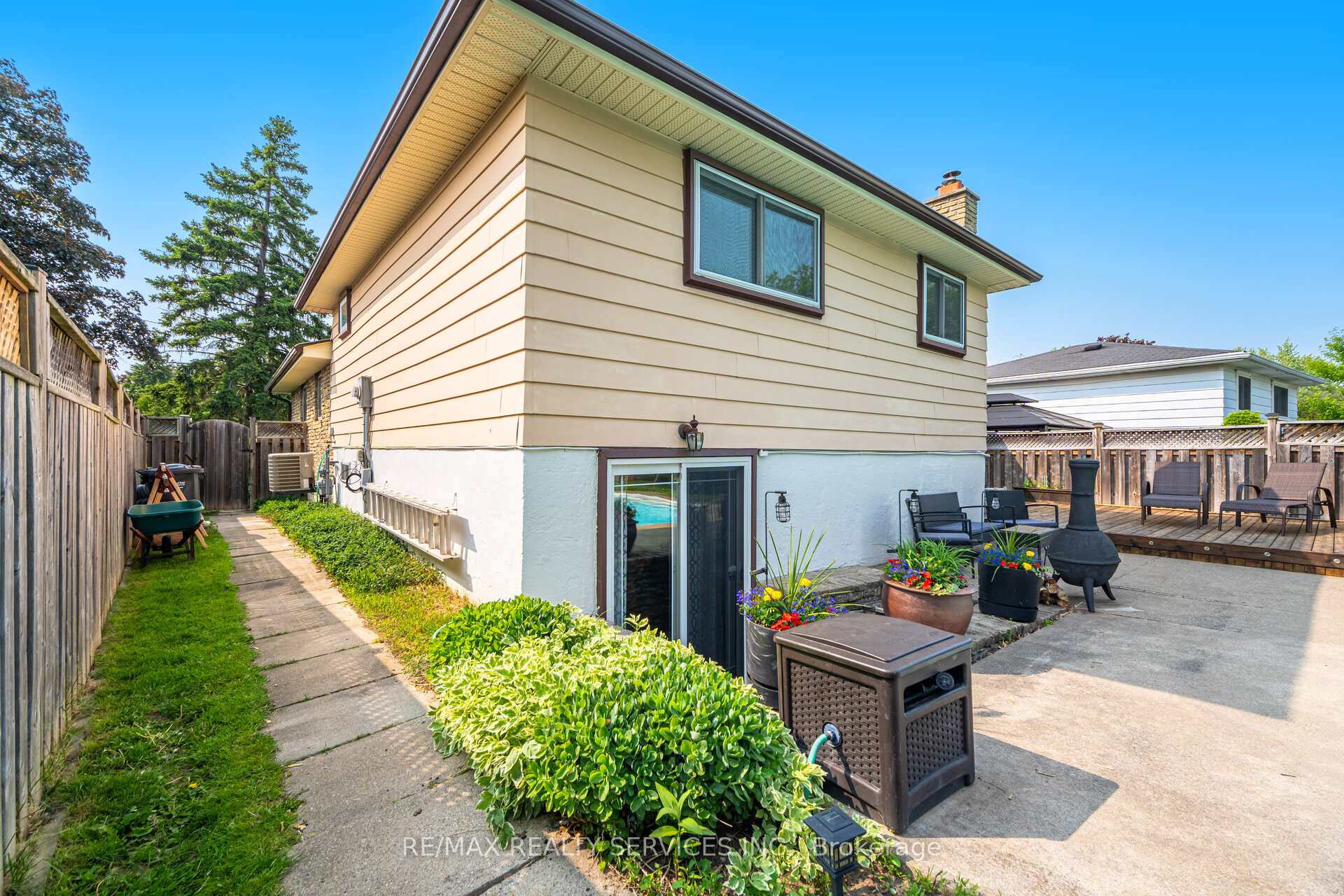 Photo 39 of 10 Gatewood Drive, Brampton, Northgate — HOMEH