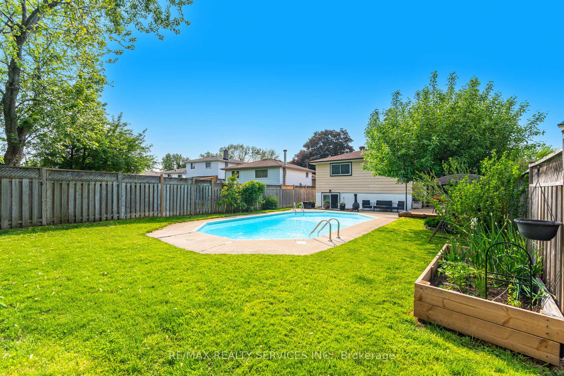 Photo 42 of 10 Gatewood Drive, Brampton, Northgate — HOMEH