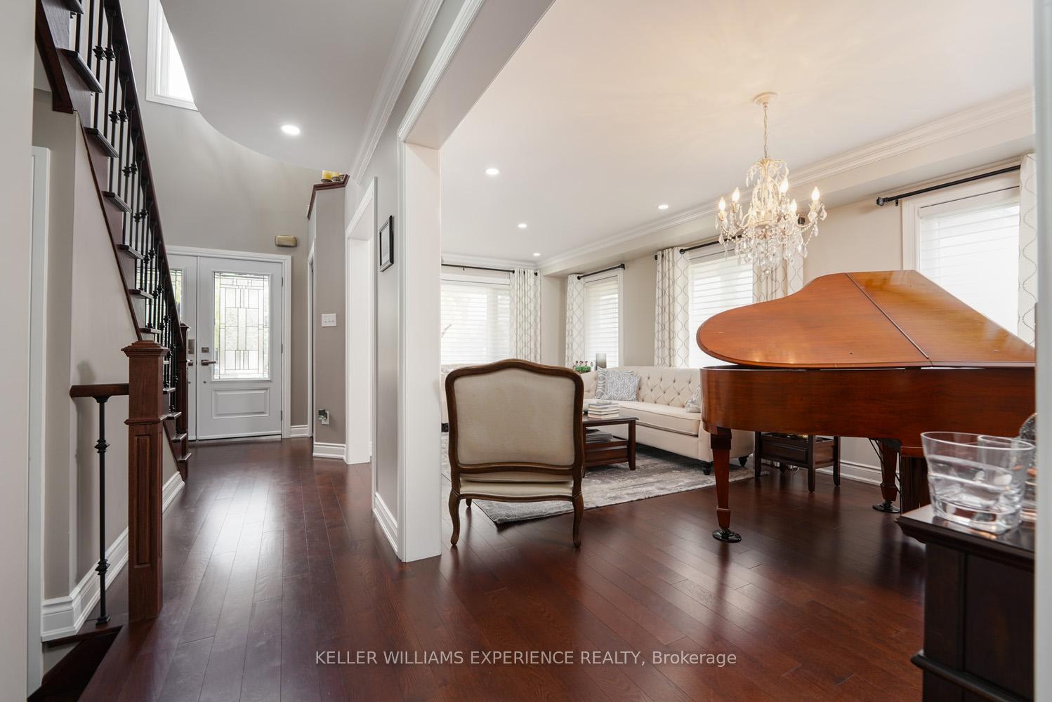Photo 4 of 91 succession Crescent, Barrie, Innis-Shore — HOMEH