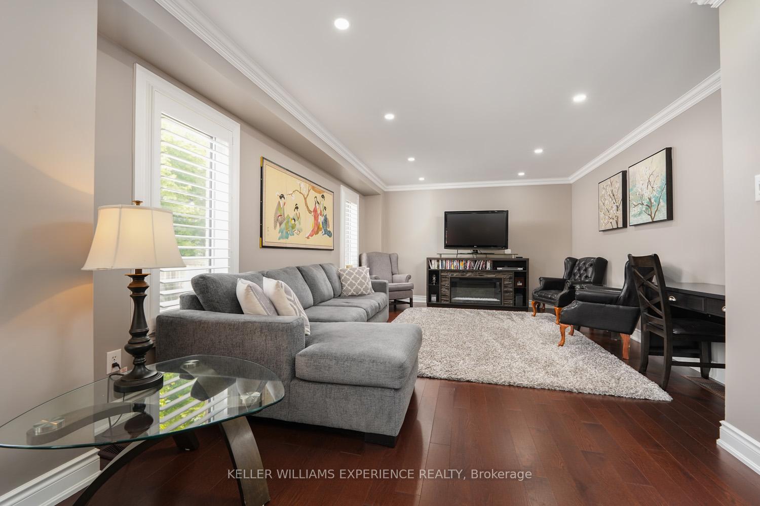 Photo 10 of 91 succession Crescent, Barrie, Innis-Shore — HOMEH